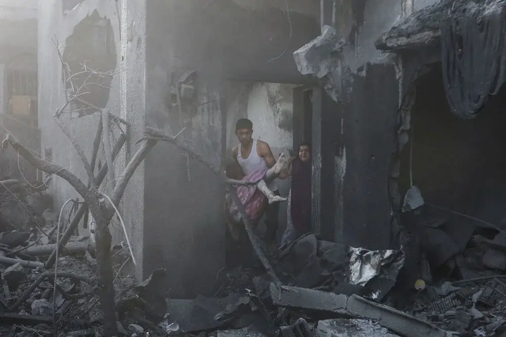 İşte bu yıl dünyada yaşanan olayları en çarpıcı şekilde yansıtan fotoğraflar...