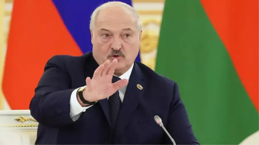 Belarus Cumhurbaşkanı Aleksandr Lukaşenko, ABD'nin ülkelerini Ukrayna ile çatışmaya ittiğini ifade ederek "Tarih tekerrür ediyor