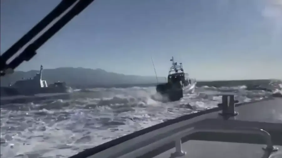 Bodrum açıklarında, Türk Bayraklı balıkçı teknesini havaya ateş açarak taciz eden Yunan Sahil Güvenlik Botu, Türk Sahil Güvenliğini görünce kaçtı