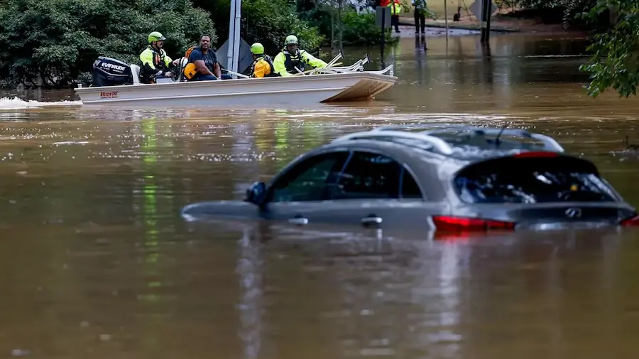 ABD'de Helene Kasırgası Florida'nın kıyılarına ulaştı. Felakette şu ana kadar 30 kişi hayatını kaybederken, yaklaşık 4 milyon kişi elektriksiz kaldı