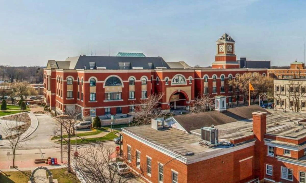 Downtown Olathe KS red brick buildings