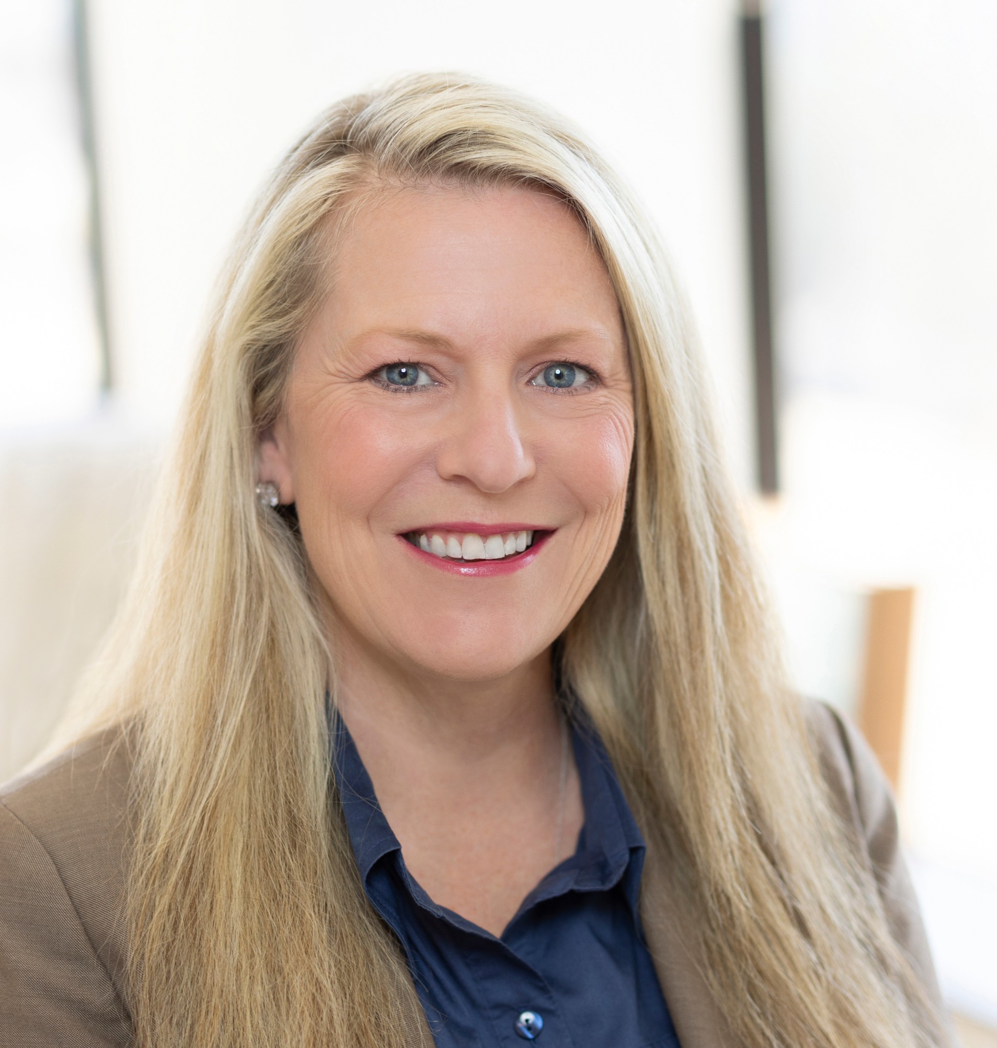 headshot of ashley woolsey