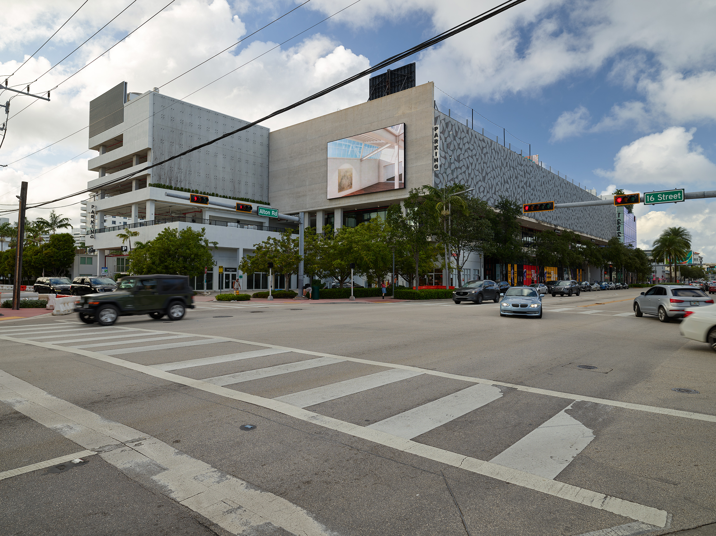 Sorry I’m A Lady, directed by Jonathan Gonzalez featuring paintings by Anna Vickers. Film installation on the public video screen at 1212 Lincoln, Miami Beach.