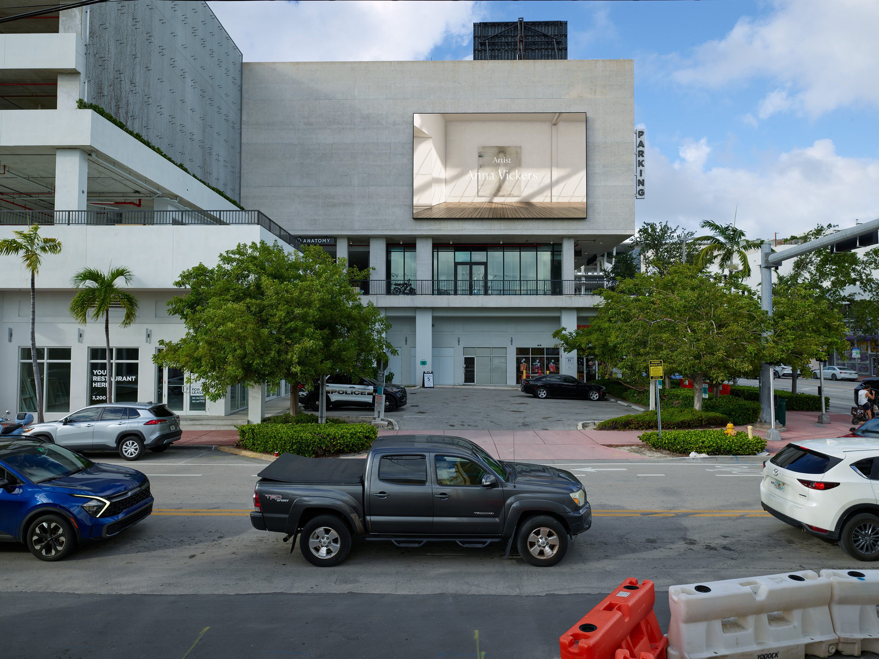 Sorry I’m A Lady, directed by Jonathan Gonzalez featuring paintings by Anna Vickers. Film installation on the public video screen at 1212 Lincoln, Miami Beach.