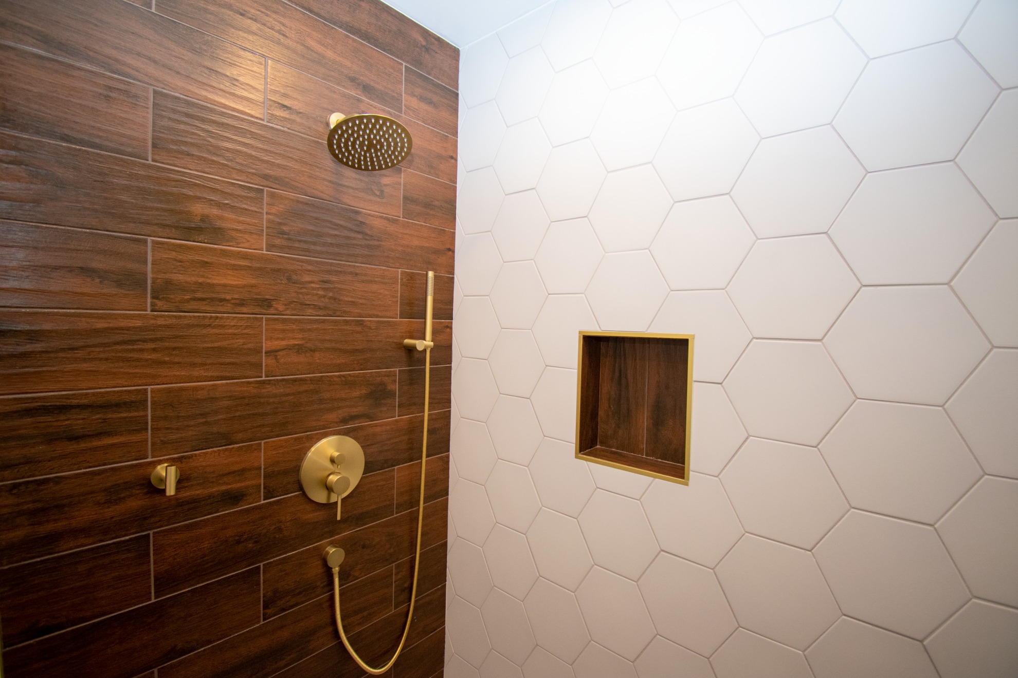 SenkusBuild bathroom renovation project in McHenry, IL