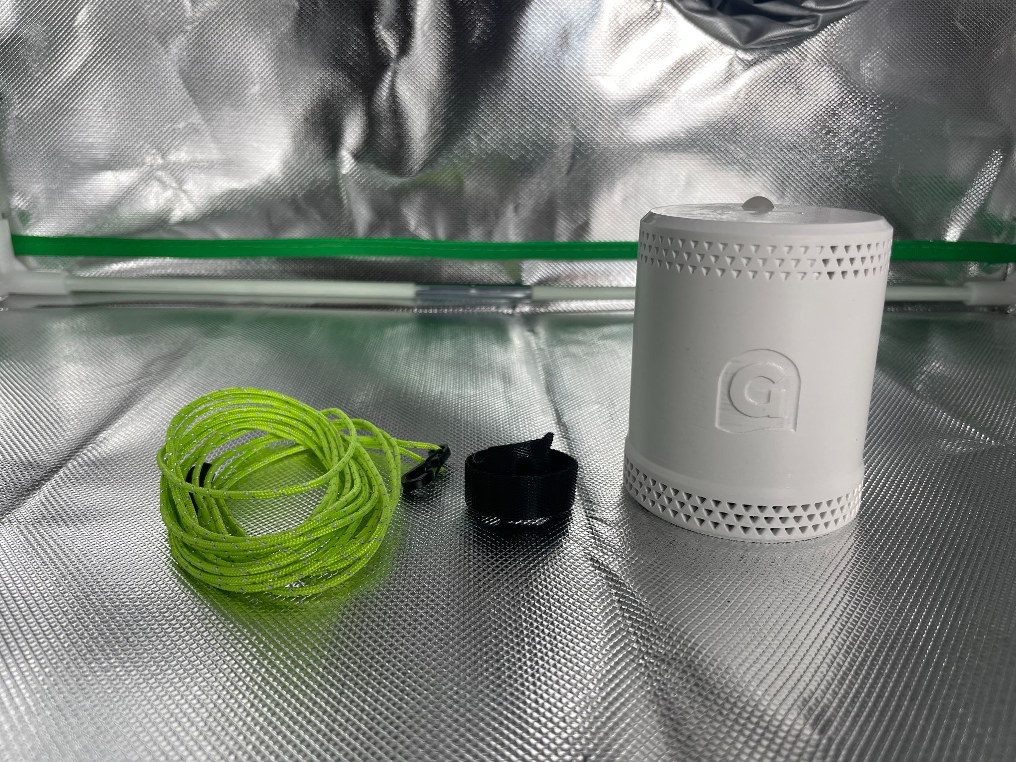 1 Grow Sensor, paracord and velcro fastener