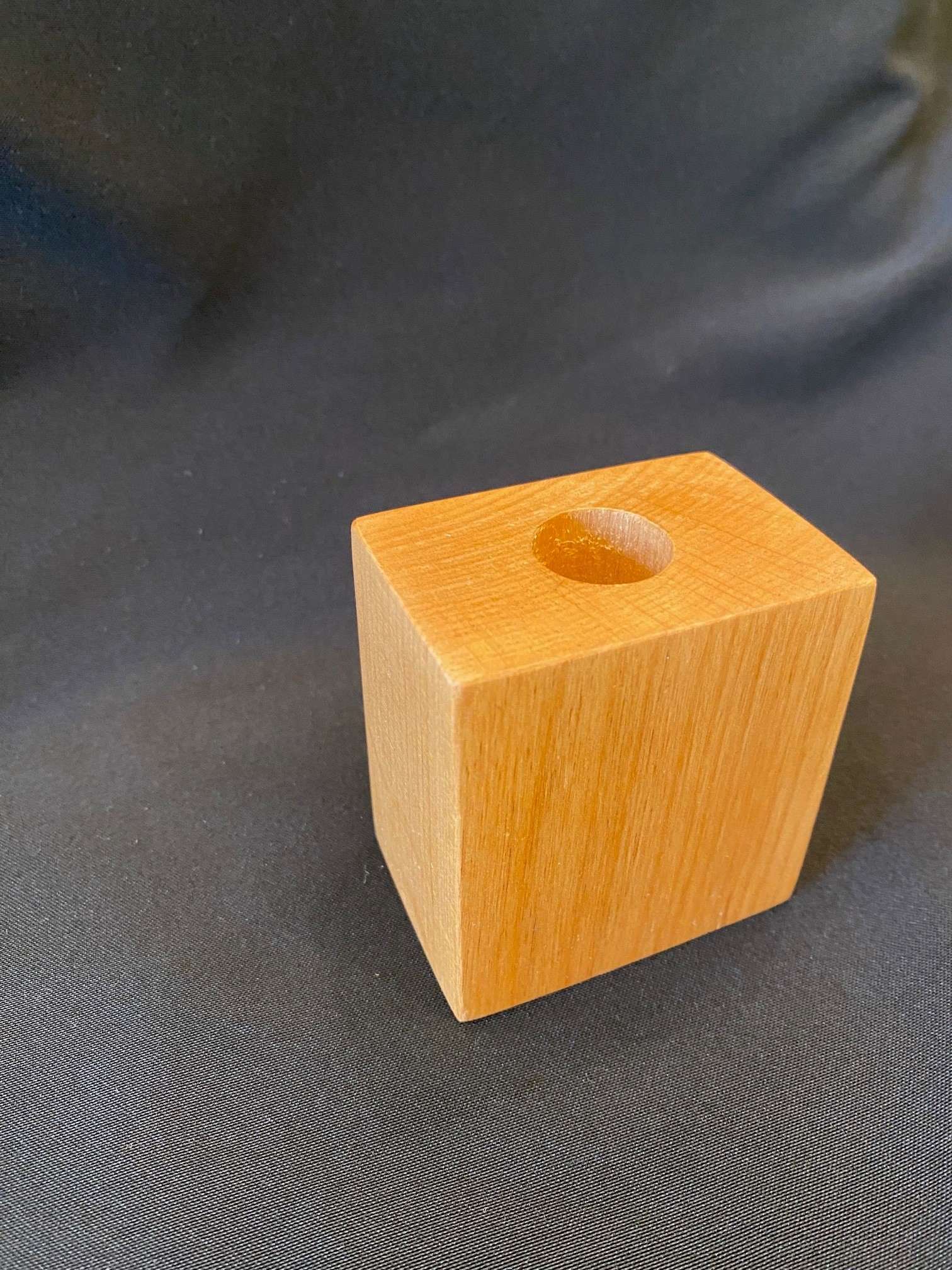 “ALDER WOOD BASE - BOTTLE STOPPER”
