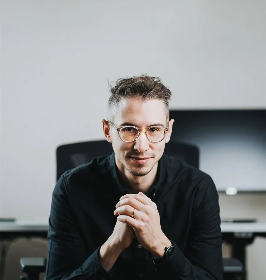 Portrait Samuel Uebersax – Webflow Freelancer, Developer & SEO Expert
