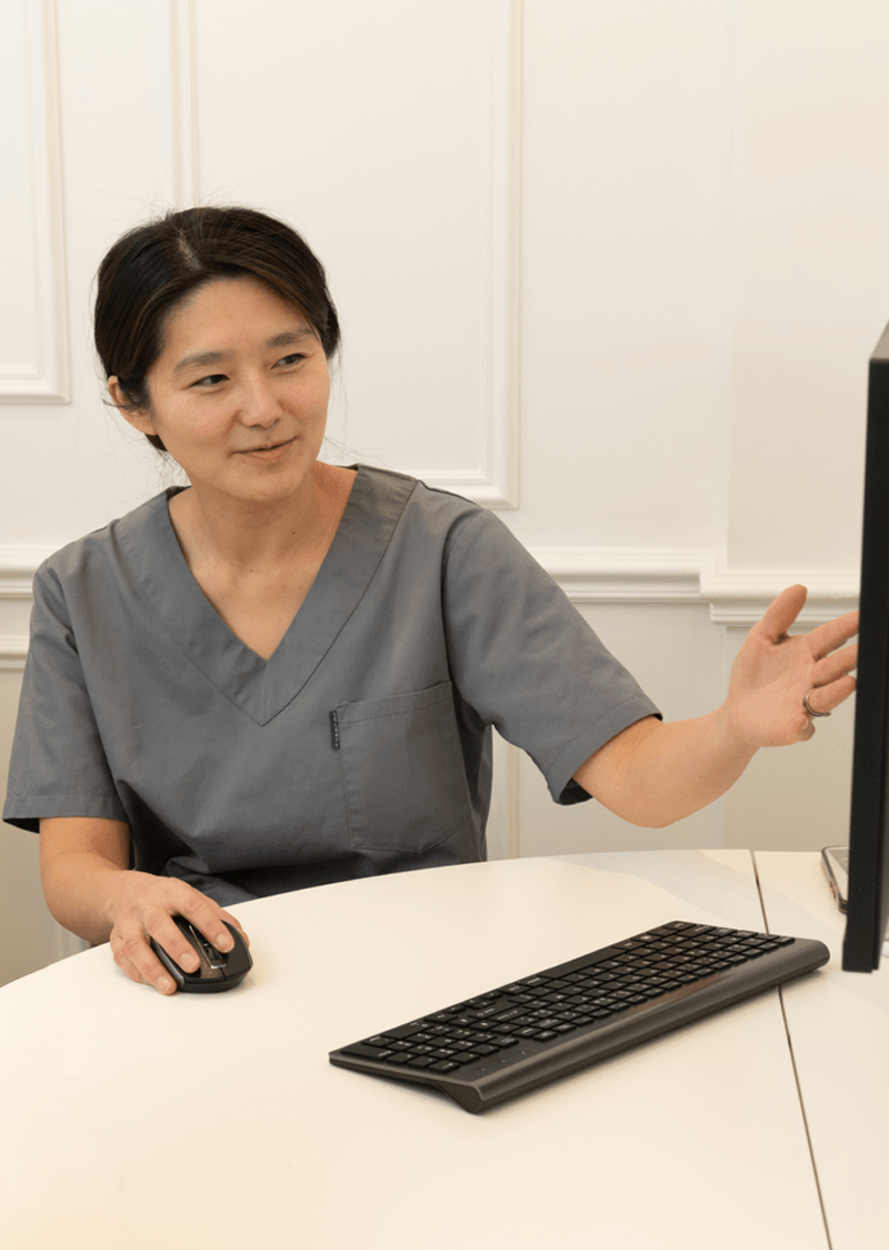 Chirurgien dentaire dentiste Sojung Shim