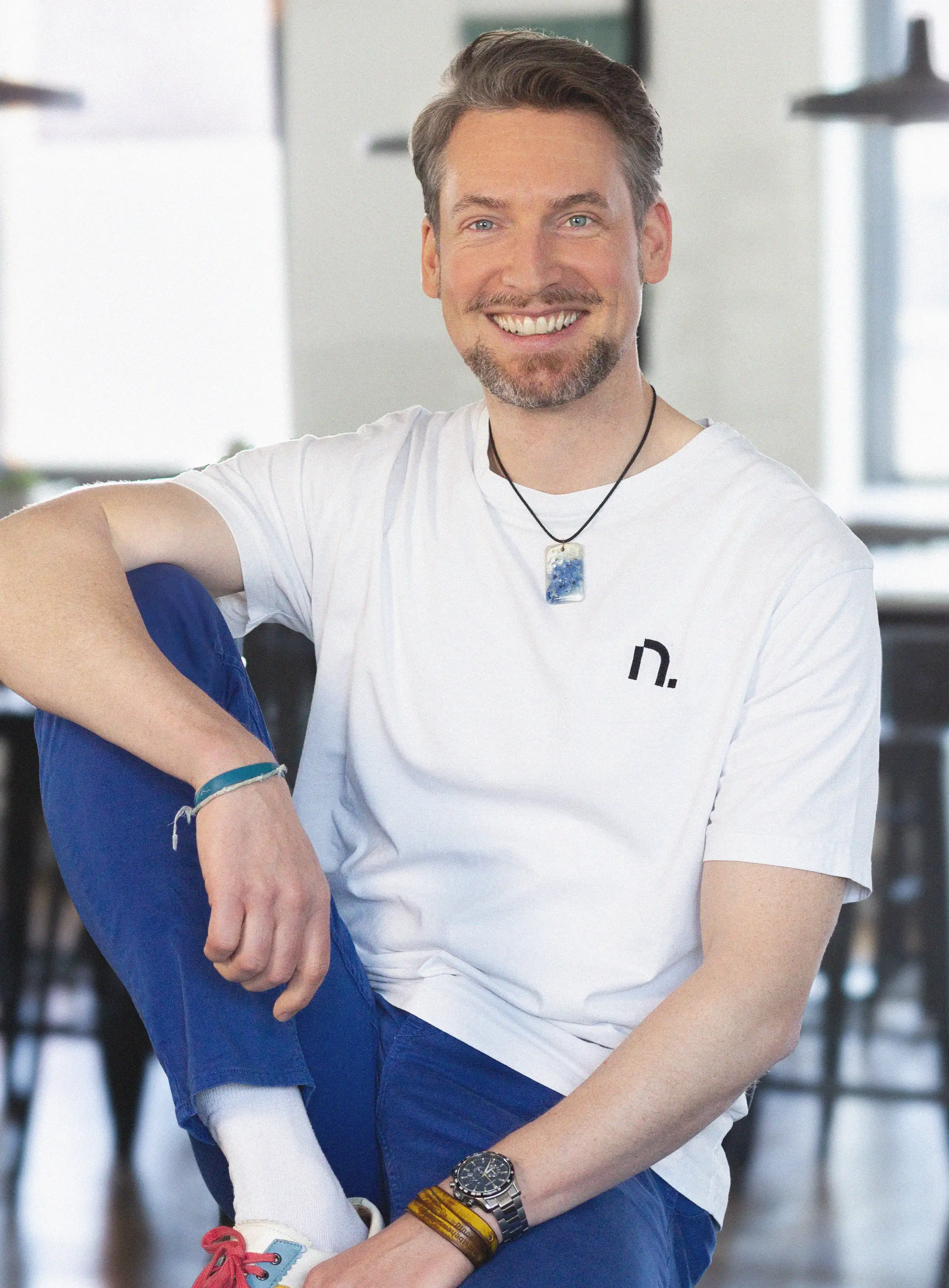 Dr. Andreas J. Häusler
