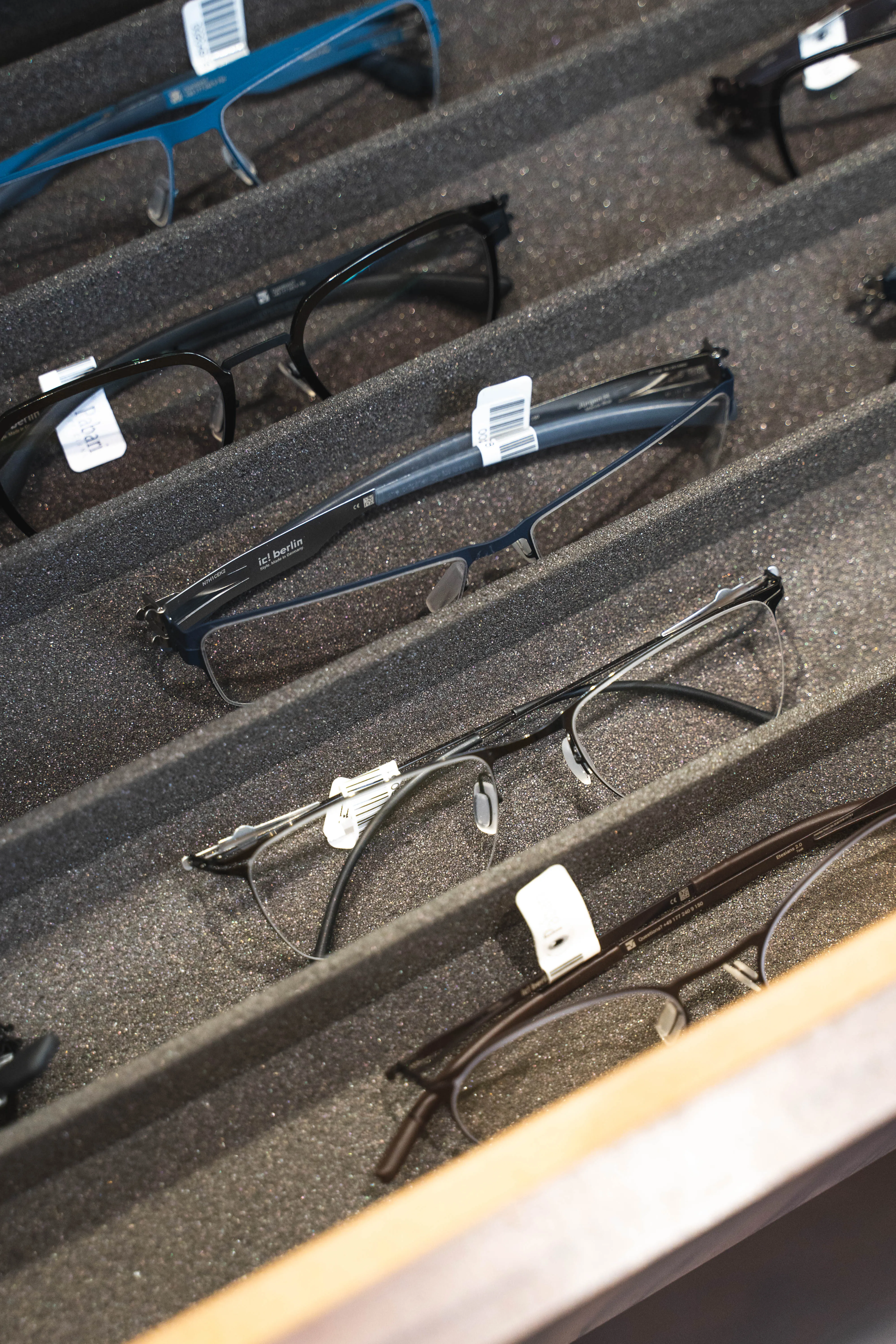 designer eyewear frames with Pabari