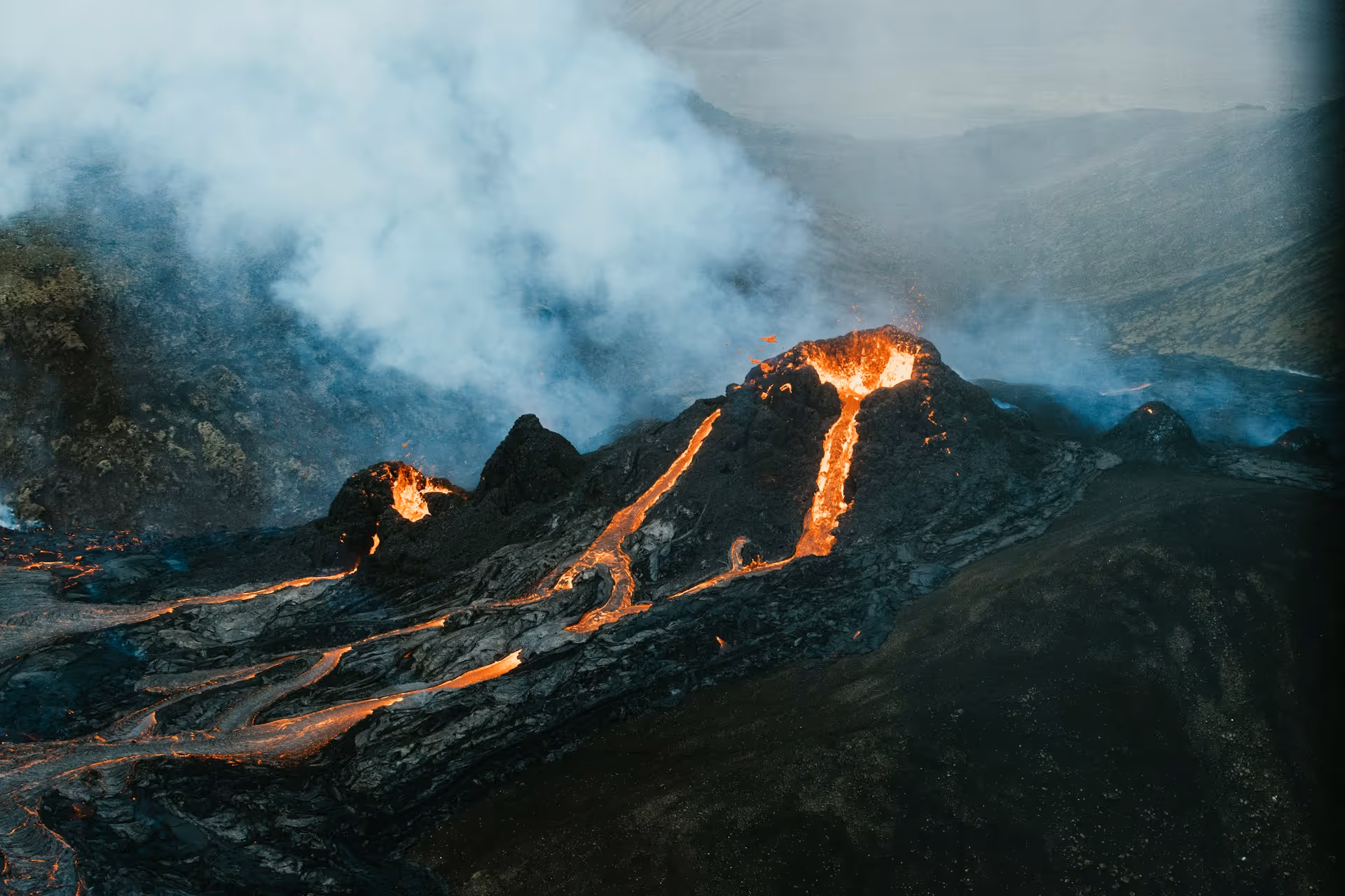 Volcano Monitoring: High-Temperature Helicopter Operations