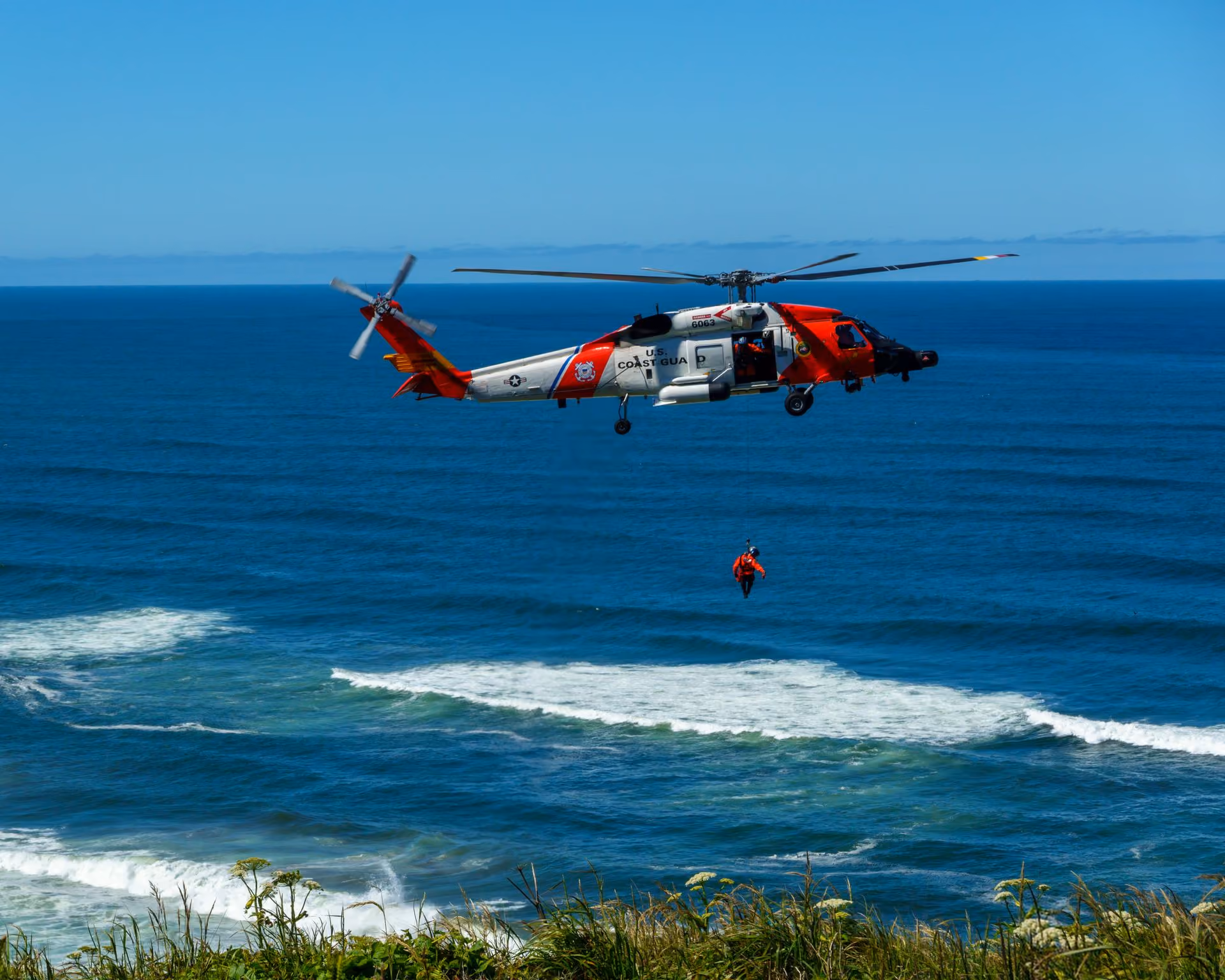 Helicopter Hoist Operator Certification: Requirements and Training