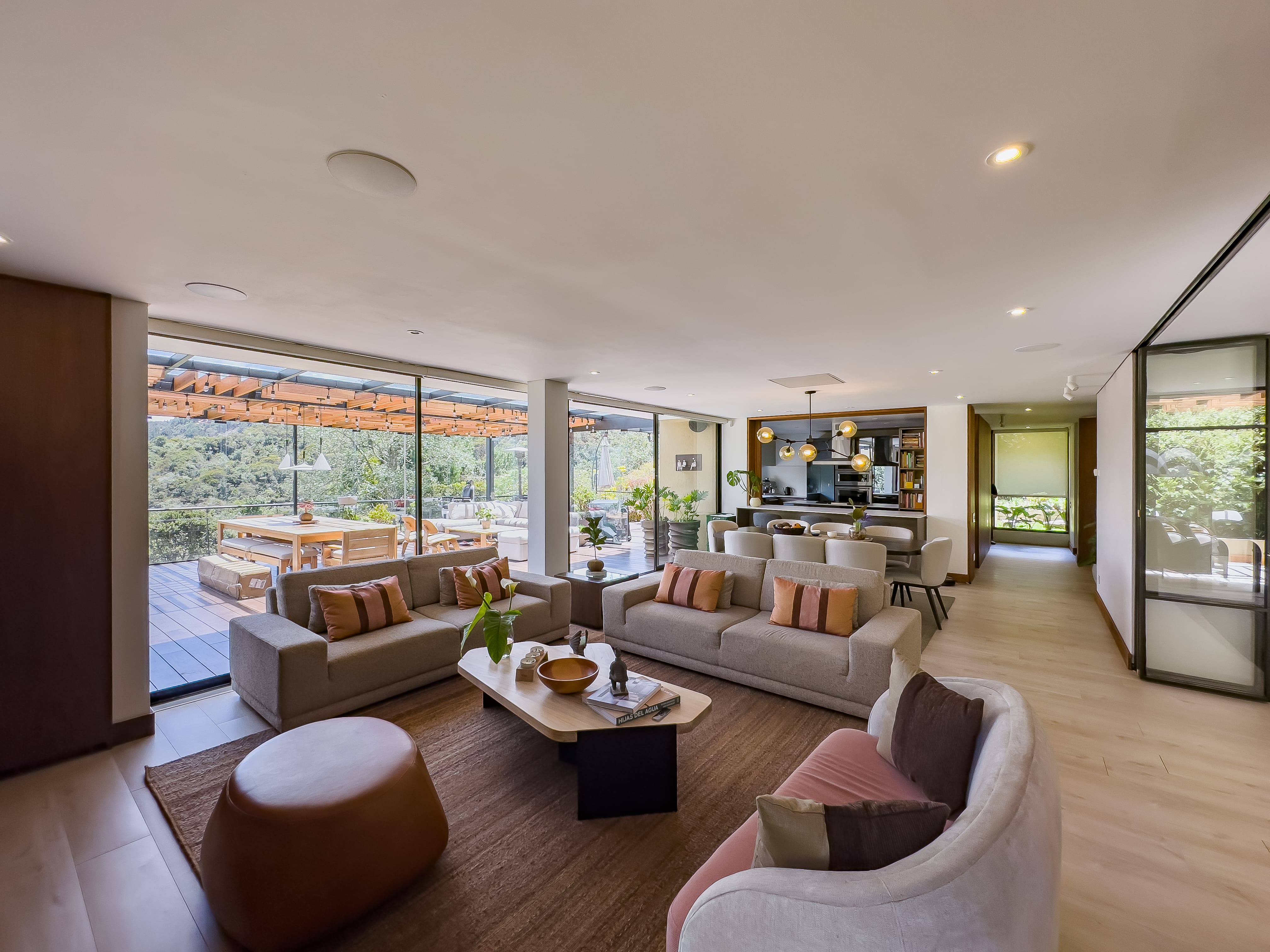 Casa con terraza a la venta, en Arboretto (La calera).
