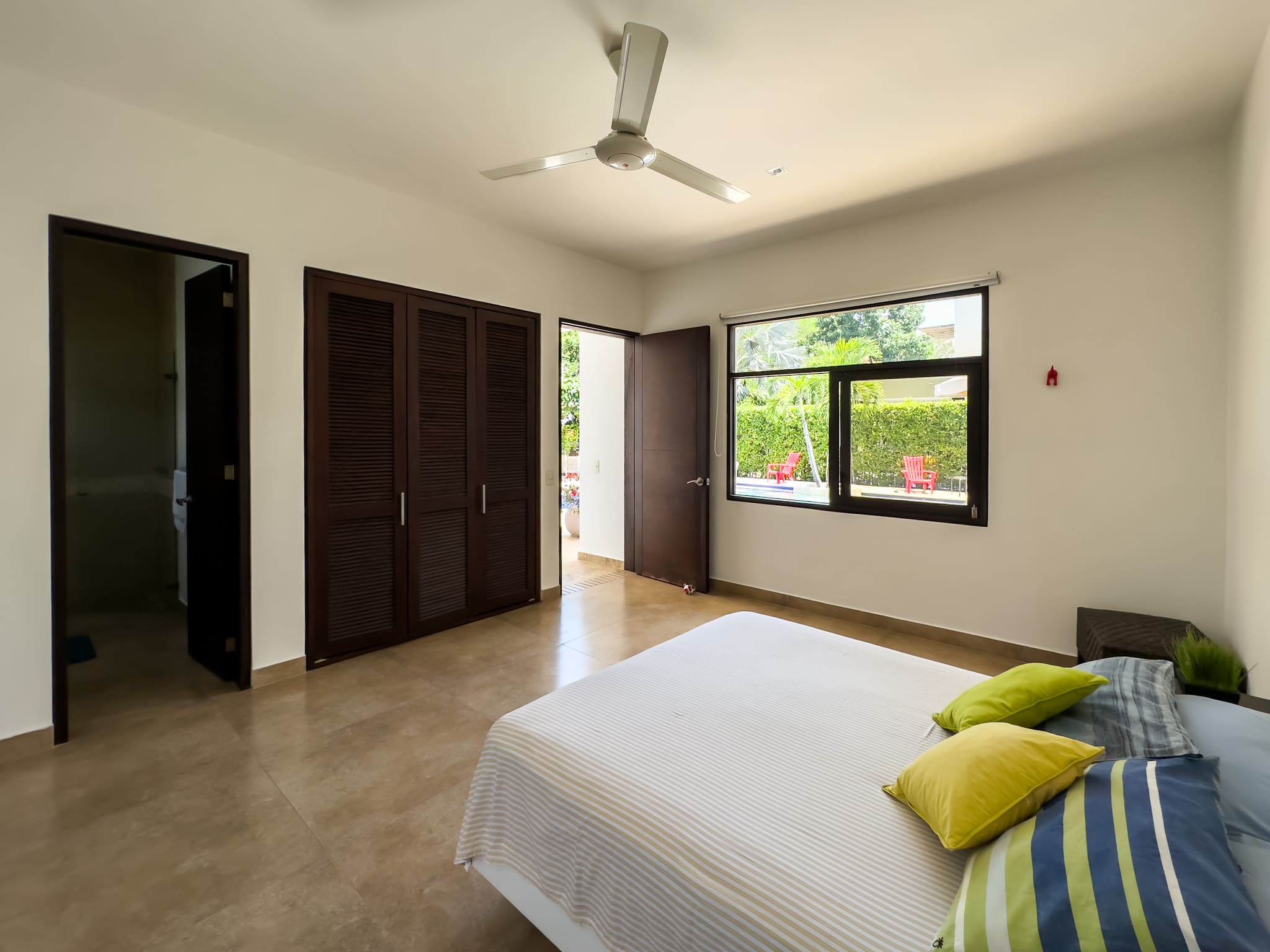Casa con piscina a la venta, en Lagos del Peñon. (Girardot)