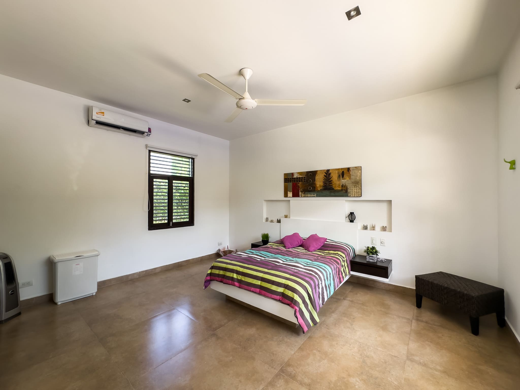 Casa con piscina a la venta, en Lagos del Peñon. (Girardot)