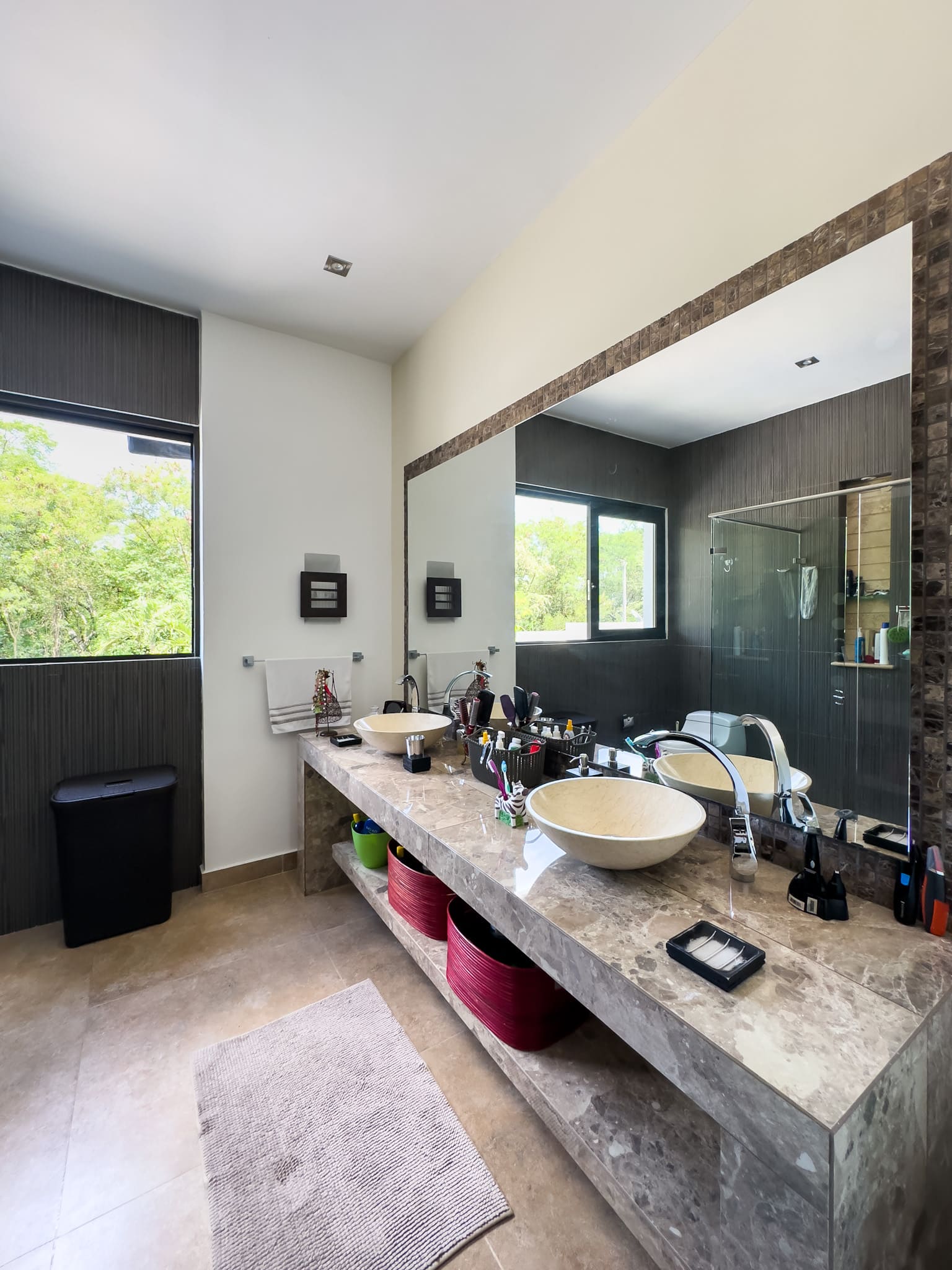 Casa con piscina a la venta, en Lagos del Peñon. (Girardot)