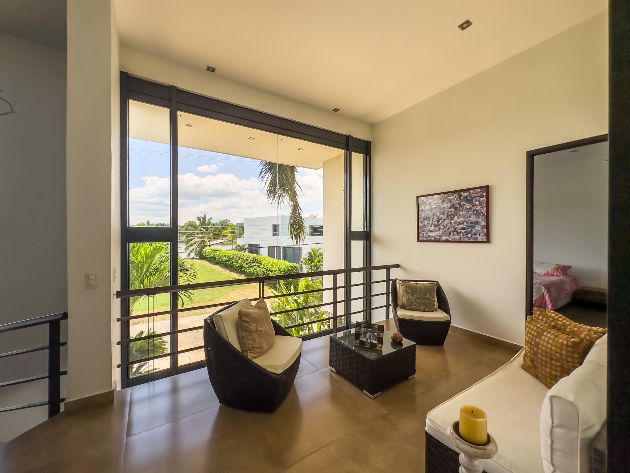 Casa con piscina a la venta, en Lagos del Peñon. (Girardot)