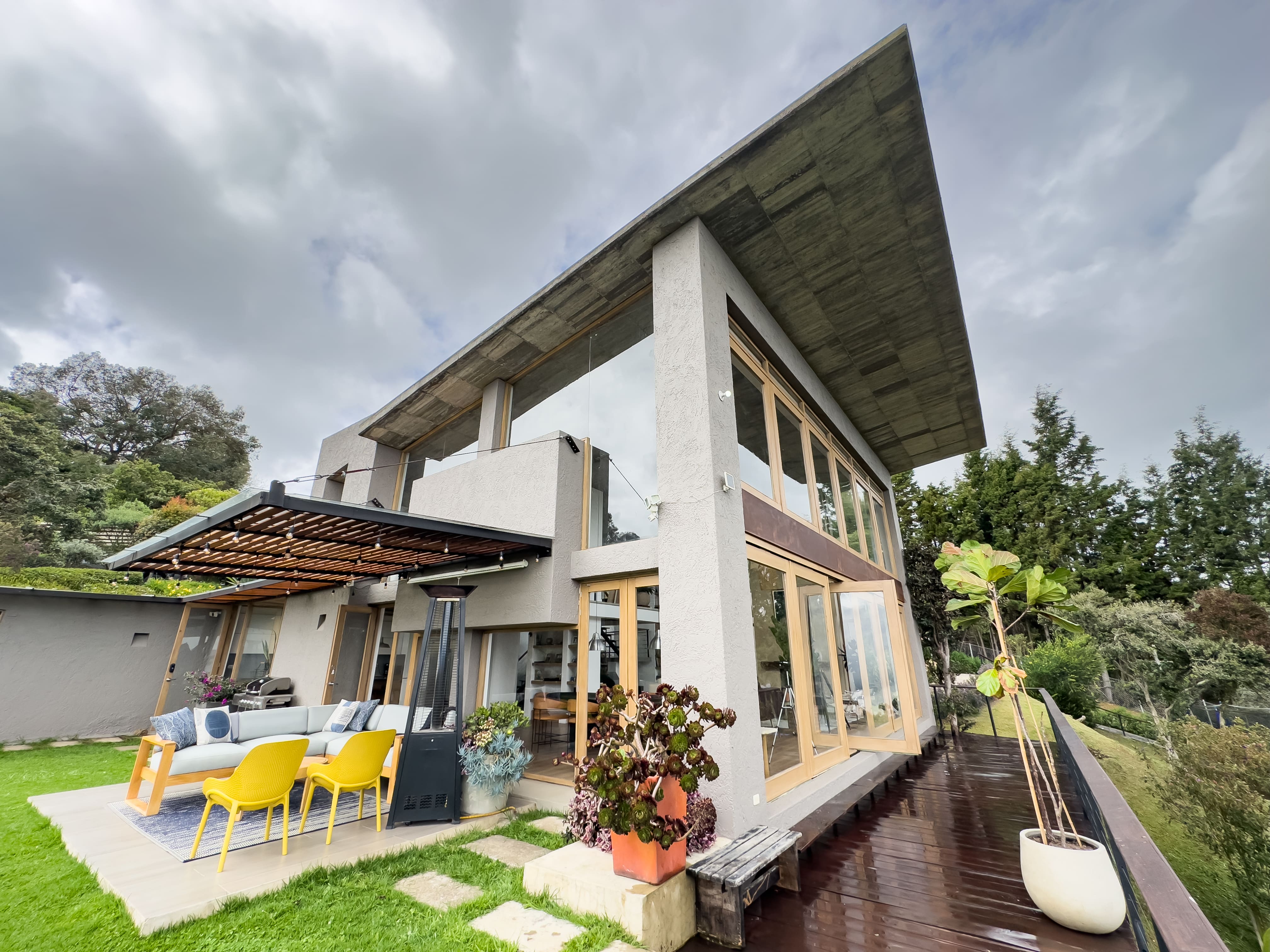 Casa en venta con jardín, en Sindamanoy.