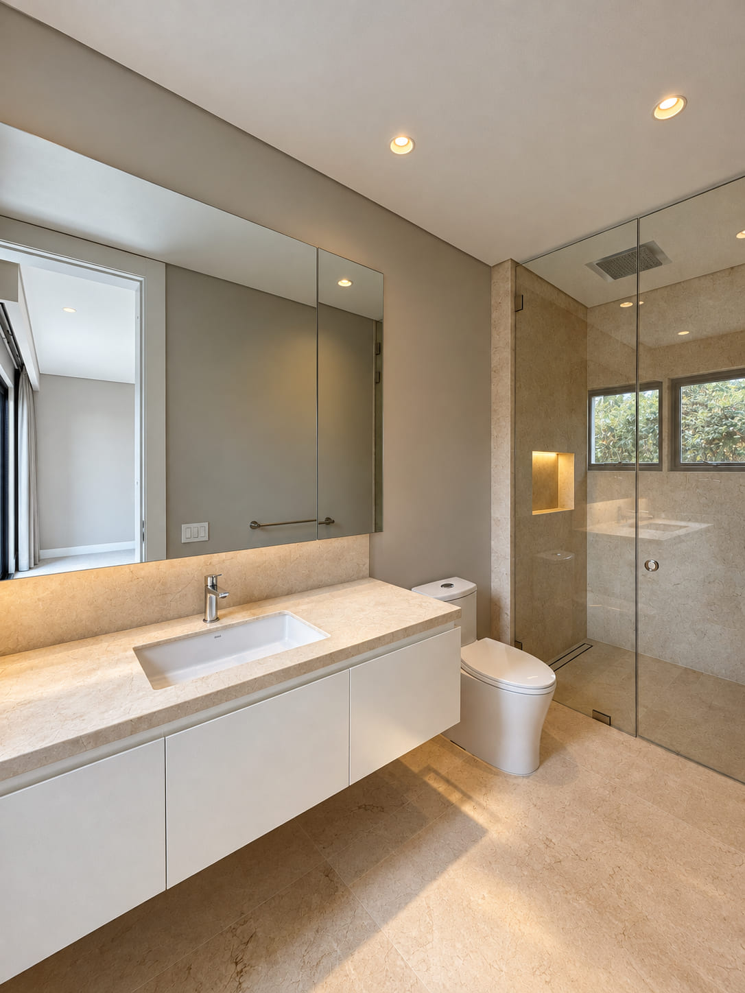 Casa con terraza y jardín en venta, en el club La padrera de Potosí.