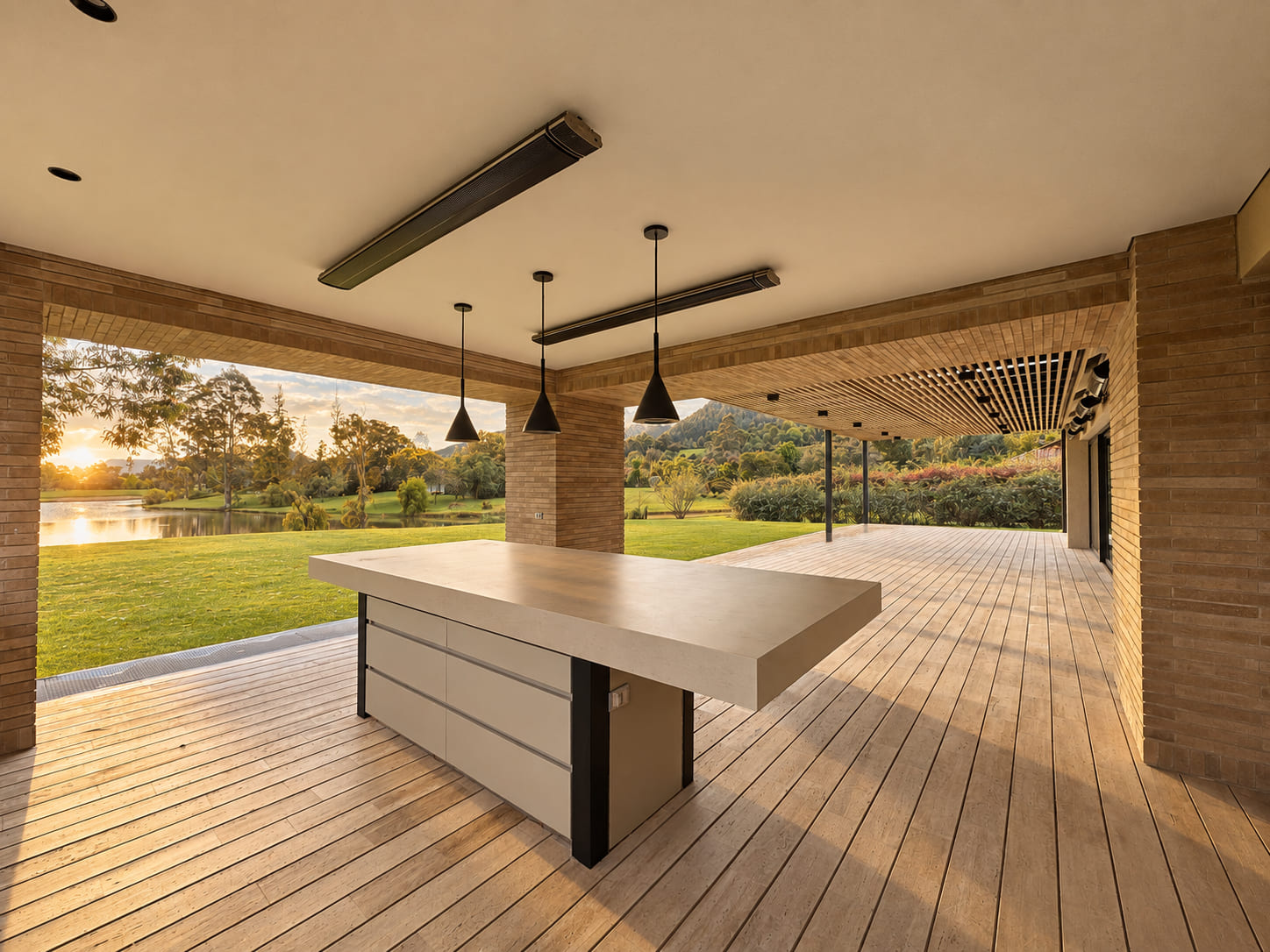 Casa con terraza y jardín en venta, en el club La padrera de Potosí.