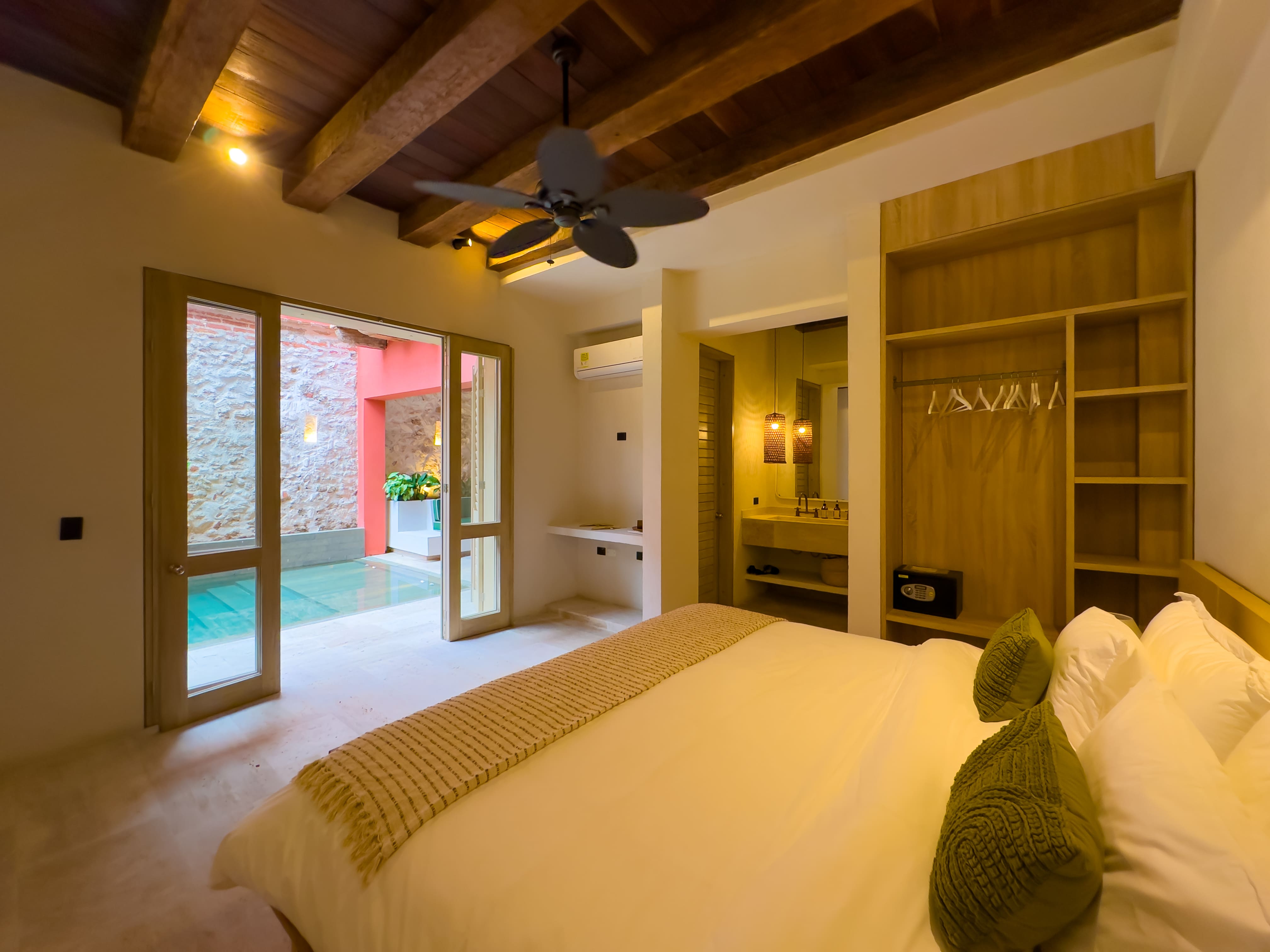 Casa con piscina en venta, Getsemaní Cartagena de Indias