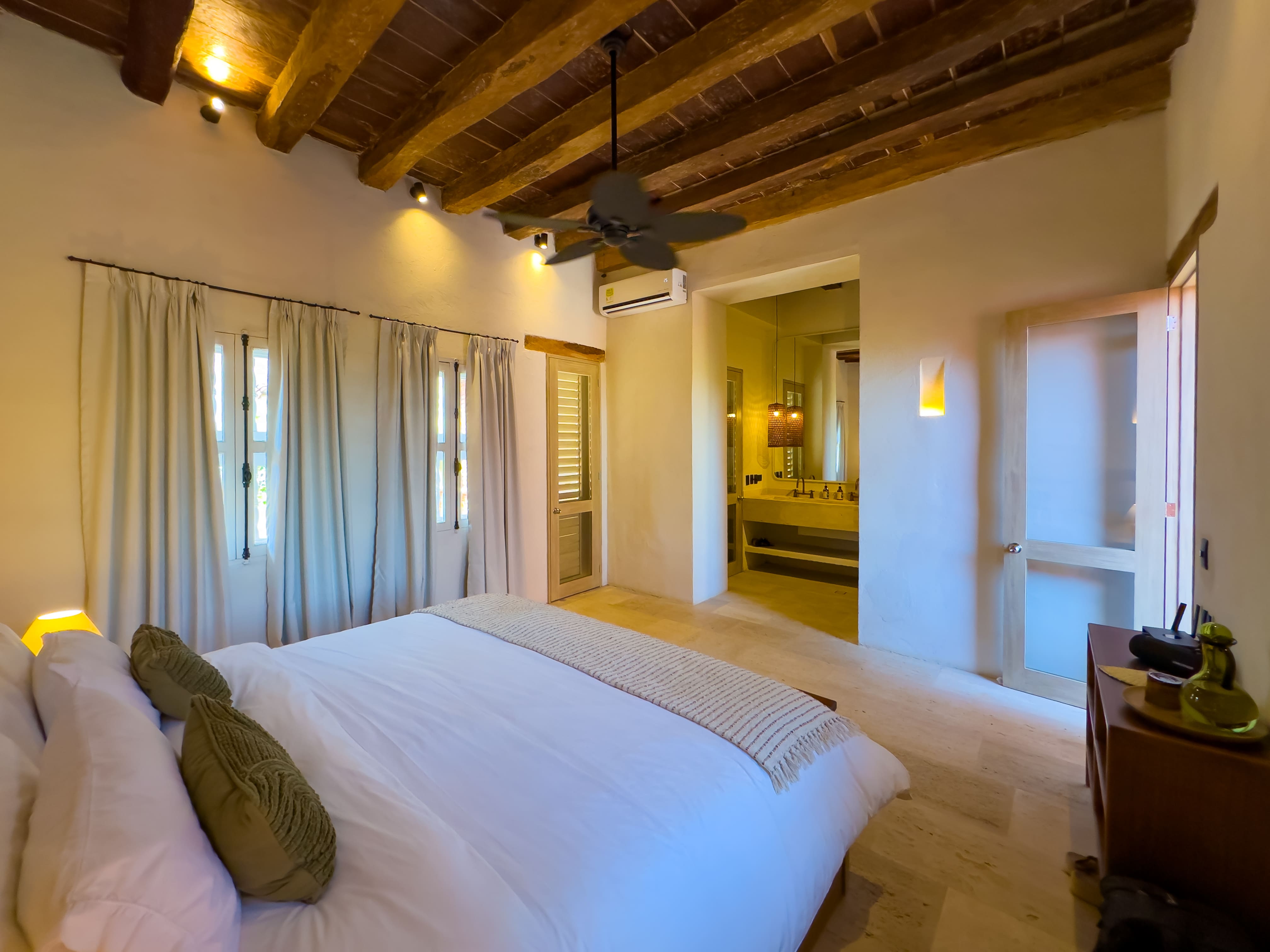 Casa con piscina en venta, Getsemaní Cartagena de Indias