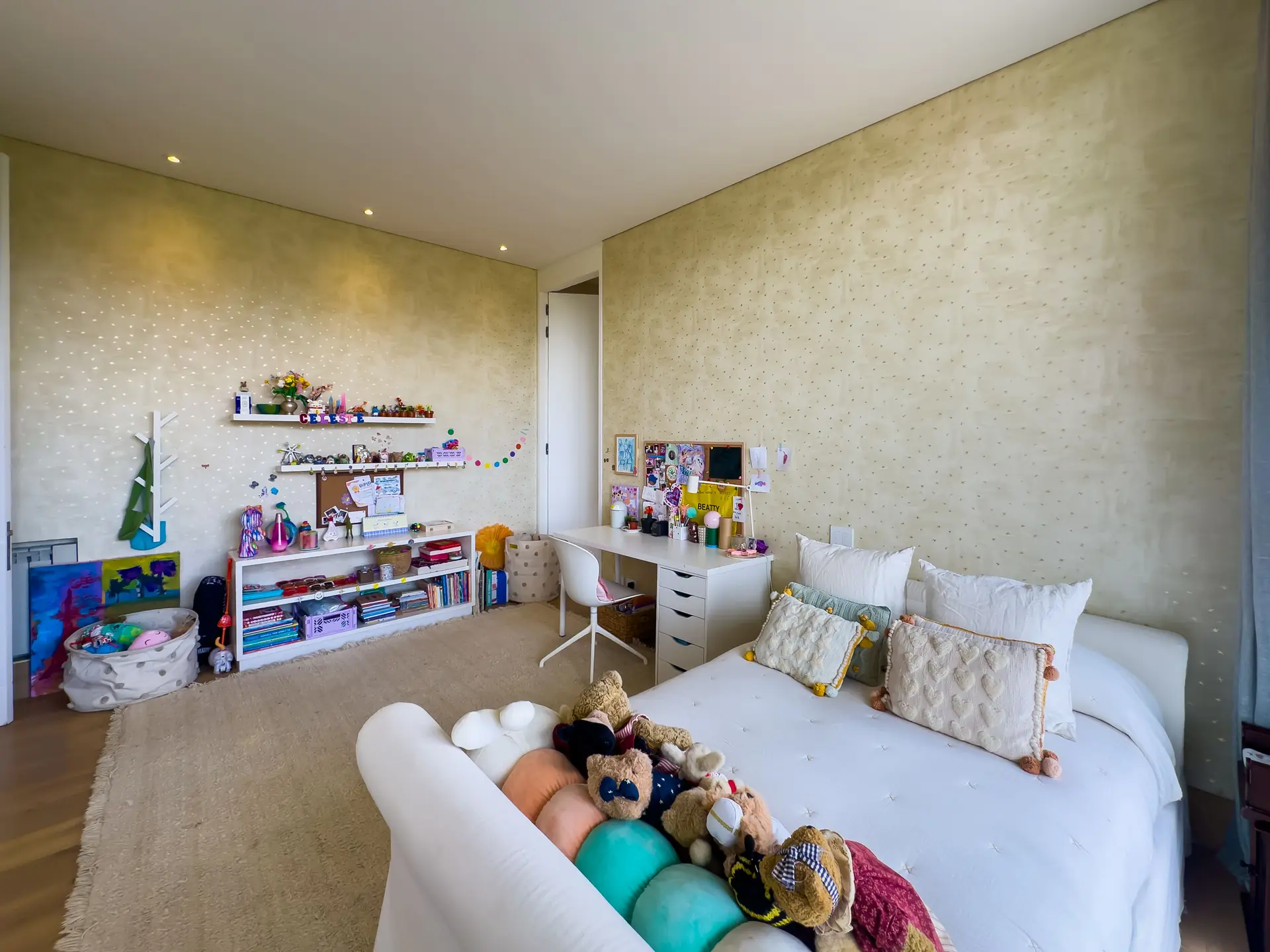 Apartamento en venta con terraza y zona verde, Santa Maria de los cerros.