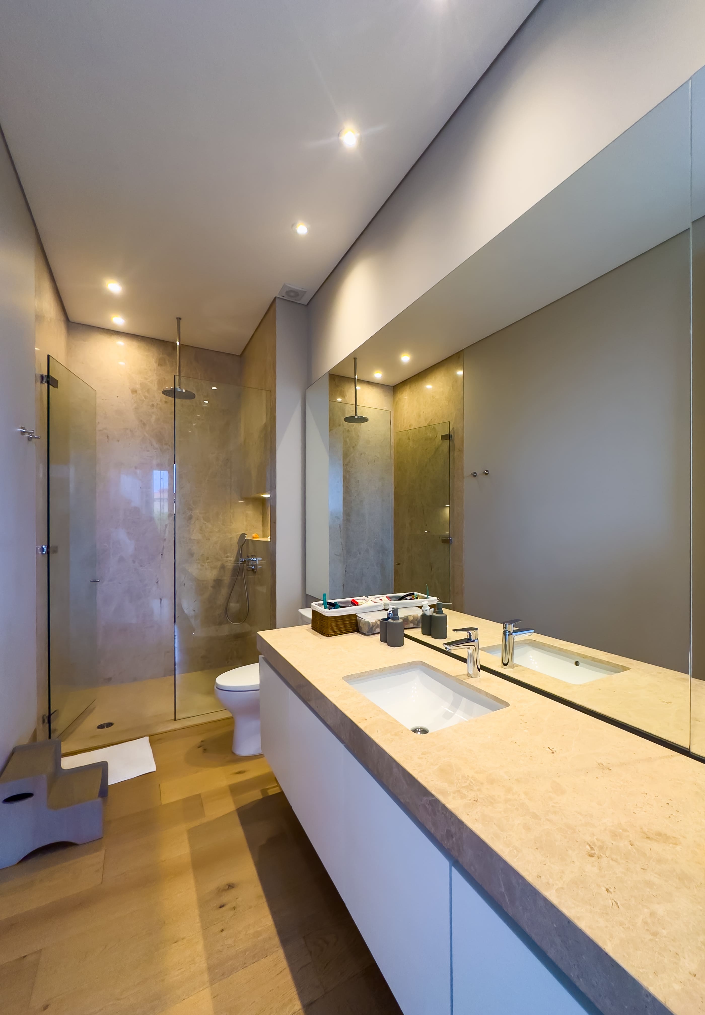 Apartamento en venta con terraza y zona verde, Santa Maria de los cerros.