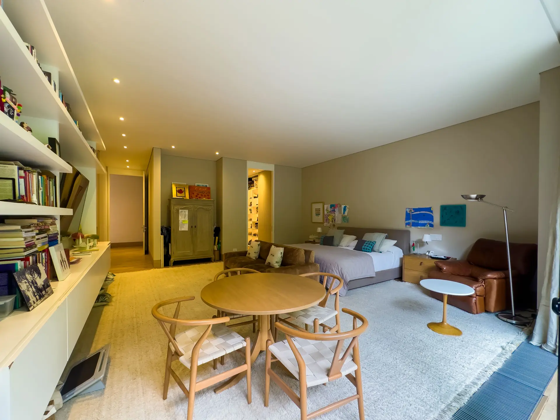 Apartamento en venta con terraza y zona verde, Santa Maria de los cerros.