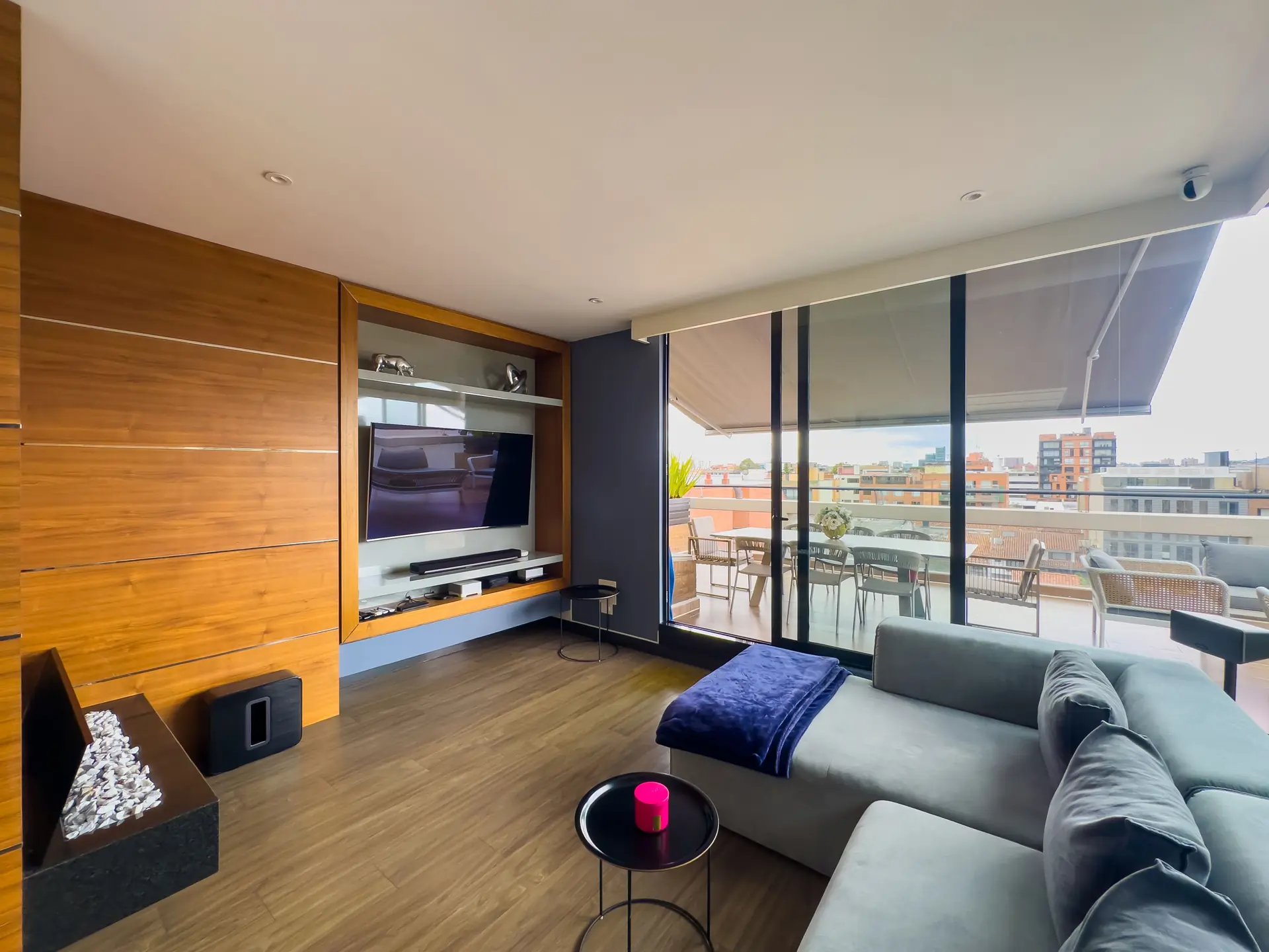 Penthouse en venta con terraza, Santa Paula.
