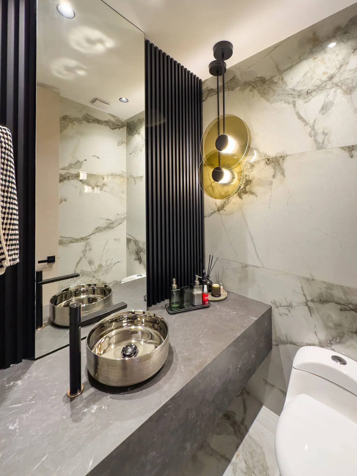 Apartamento con terraza y balcón en venta, Chico Navarra.