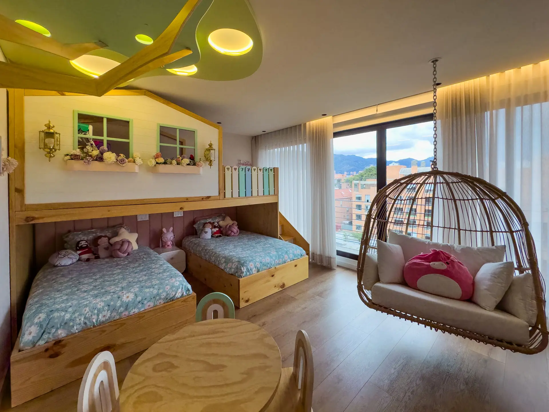 Apartamento con terraza y balcón en venta, Chico Navarra.