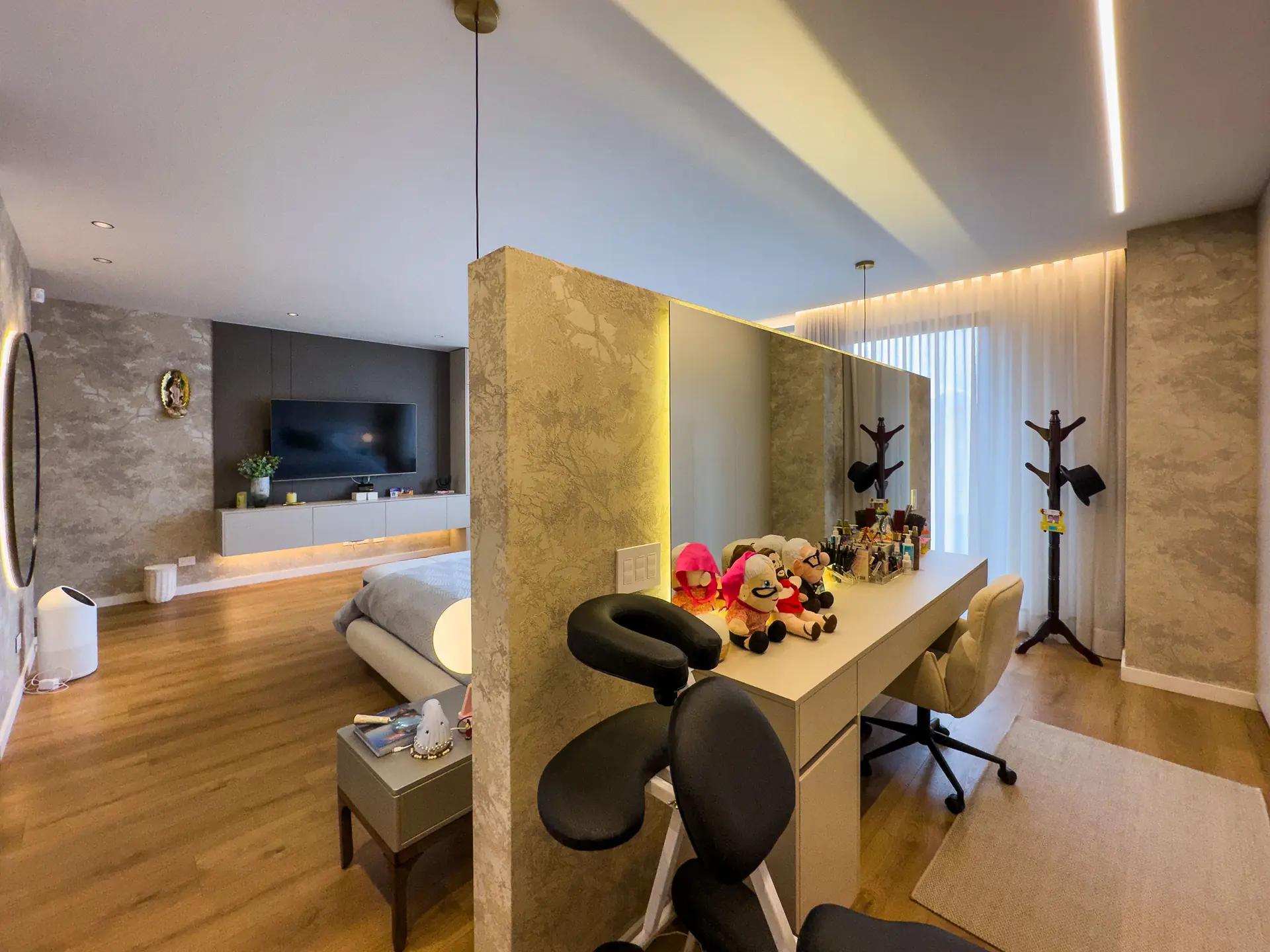 Apartamento con terraza y balcón en venta, Chico Navarra.
