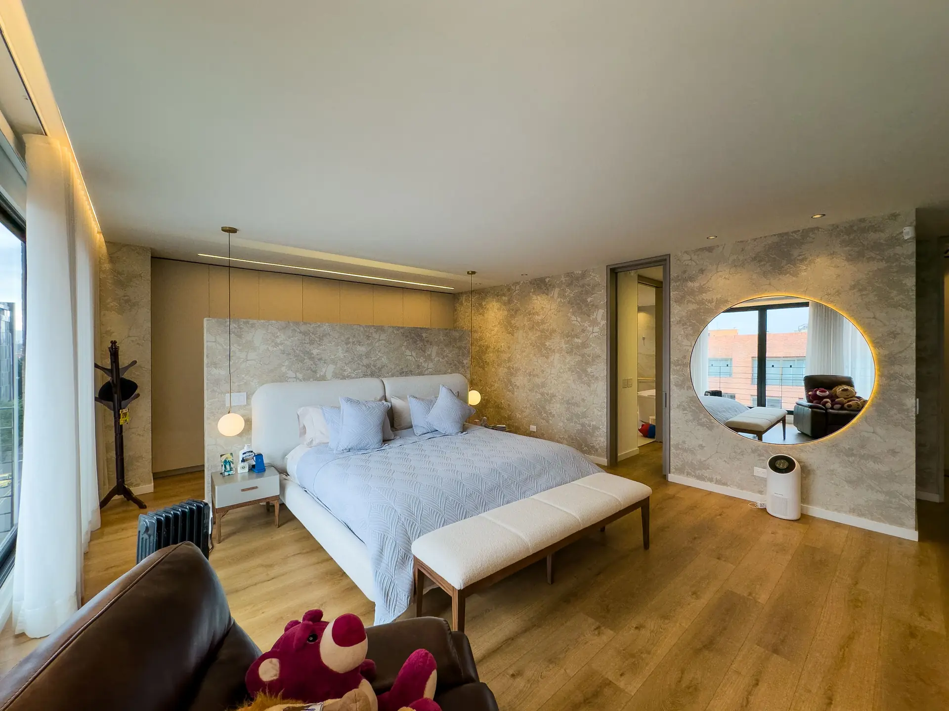 Apartamento con terraza y balcón en venta, Chico Navarra.