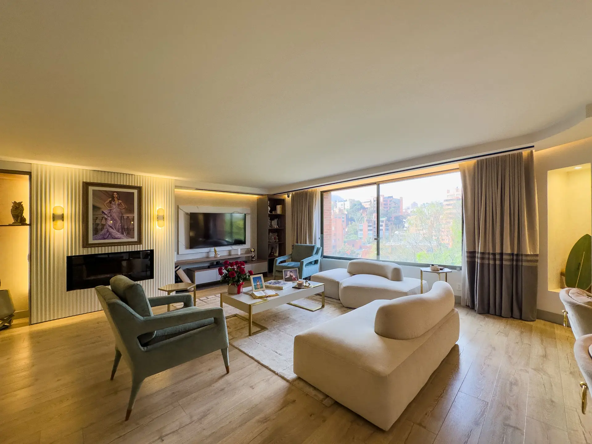 Apartamento REMODELADO exterior en venta, Rosales.