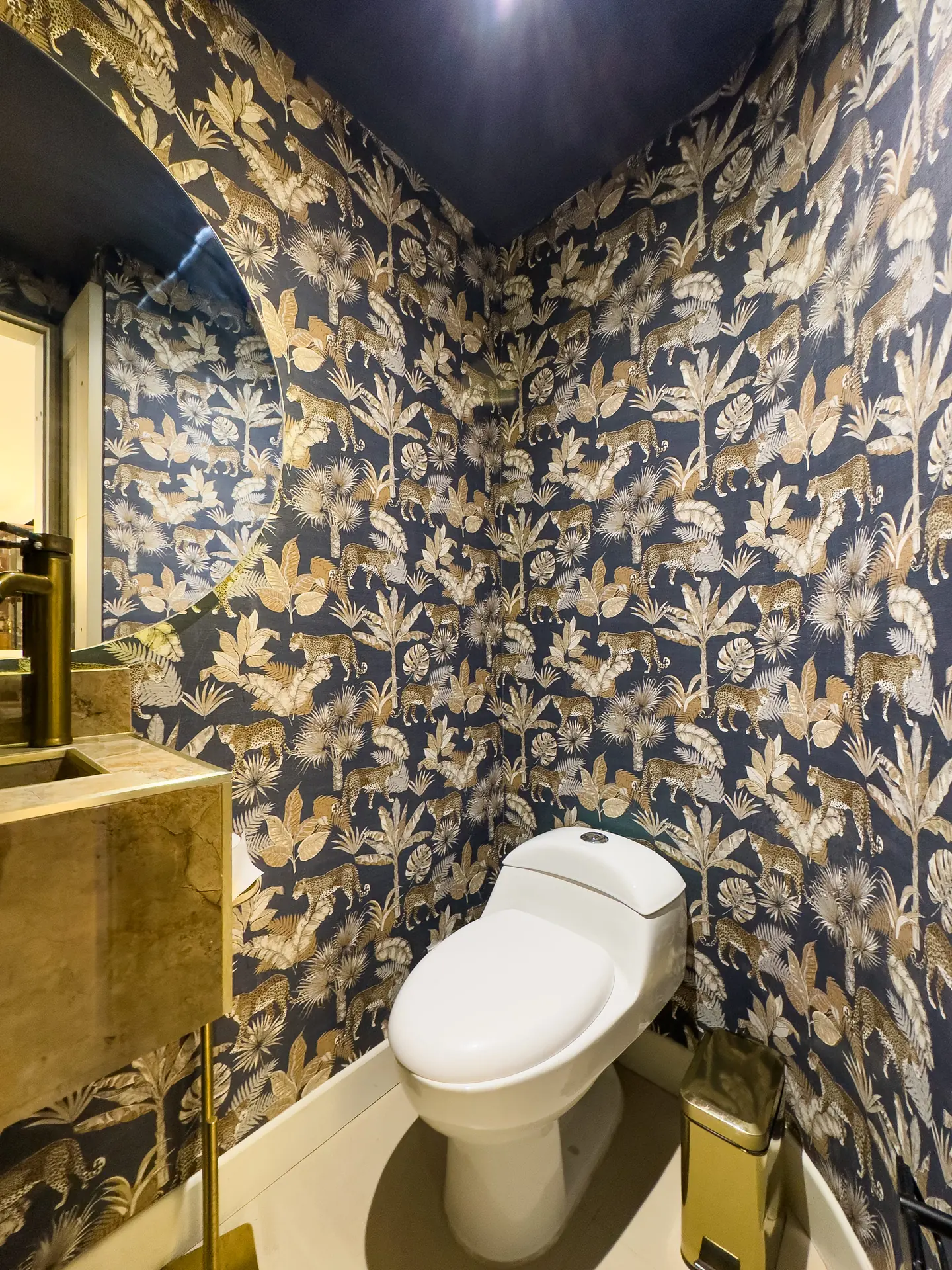Apartamento REMODELADO exterior en venta, Rosales.