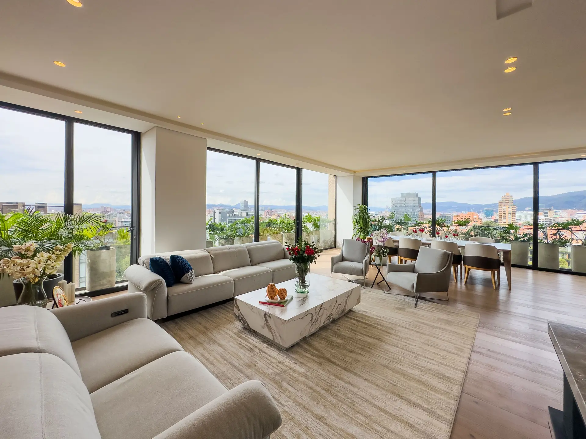Penthouse con terraza en venta, Fiorhe.