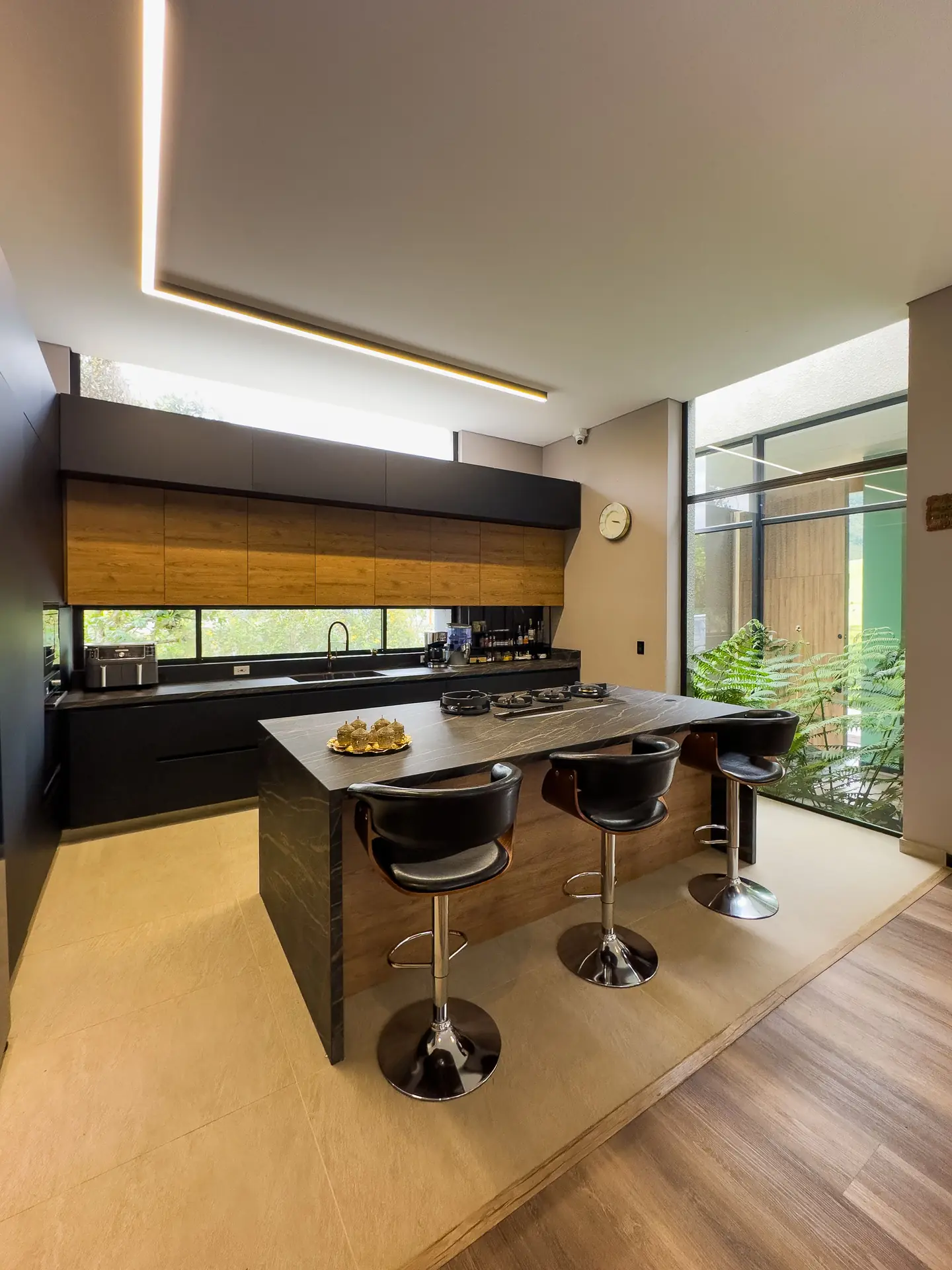 Casa con terraza y jardín en venta, en La Calera