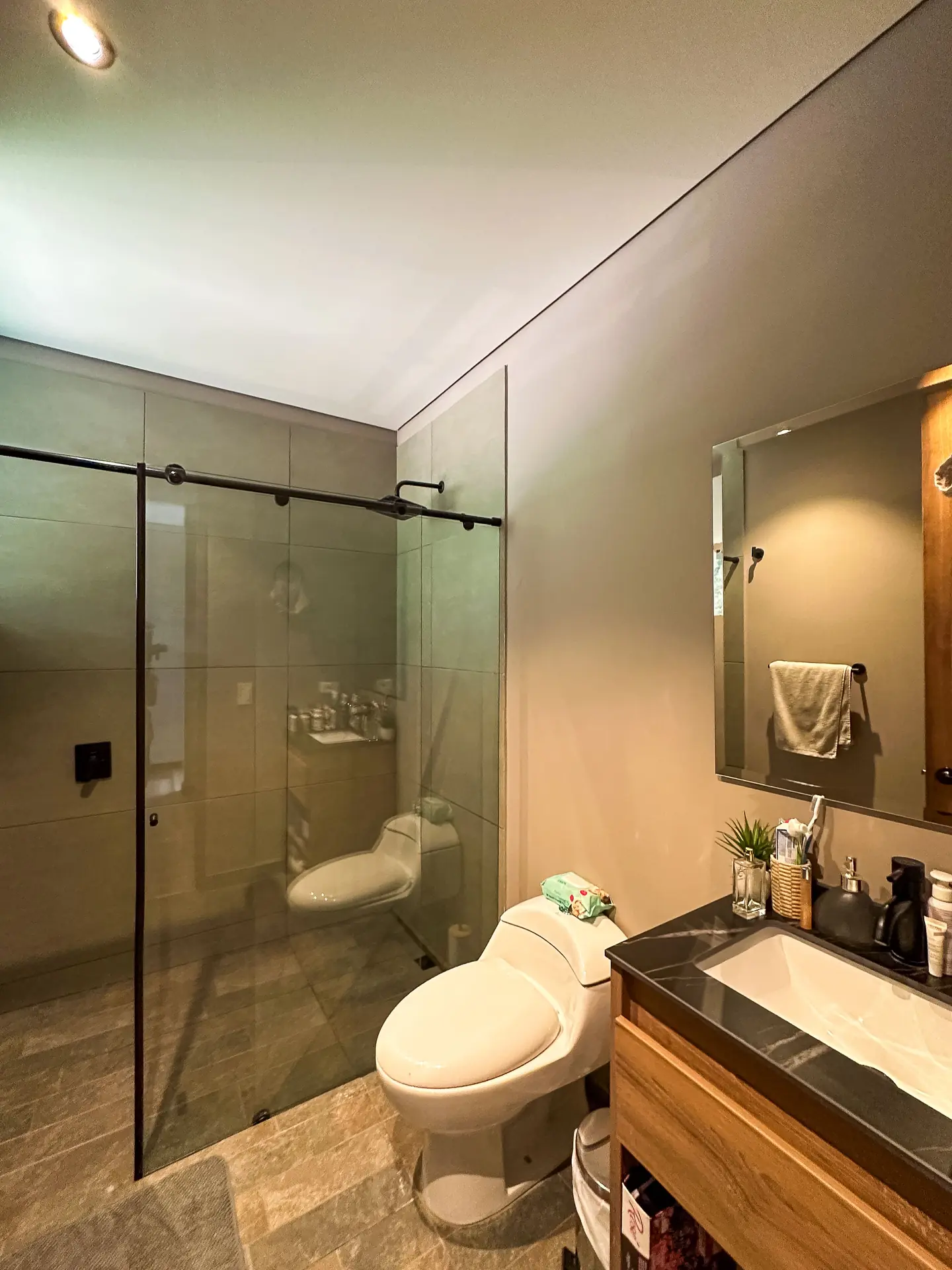 Casa con terraza y jardín en venta, en La Calera