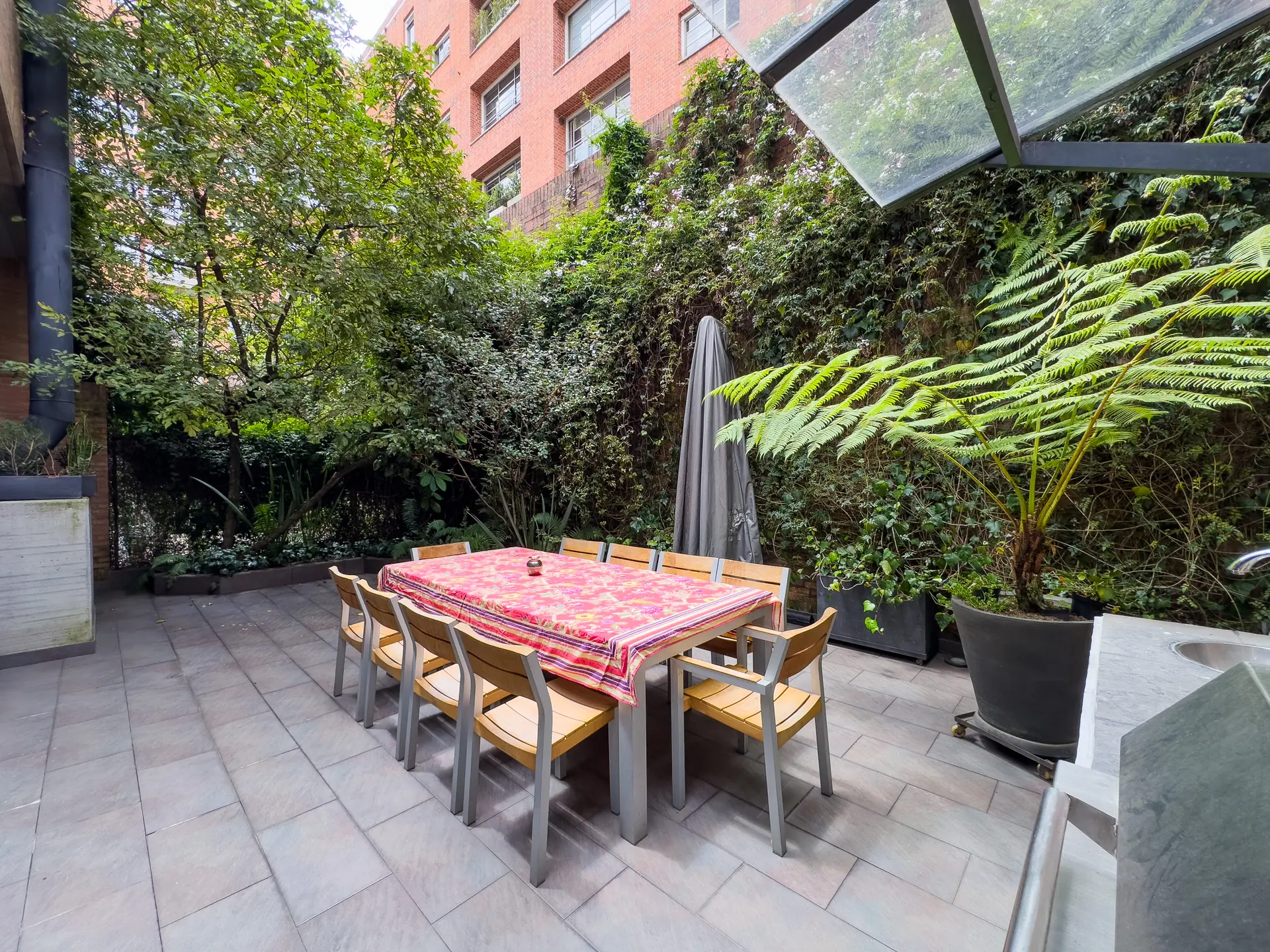 Town House con terraza a la venta, en Chico Reservado.