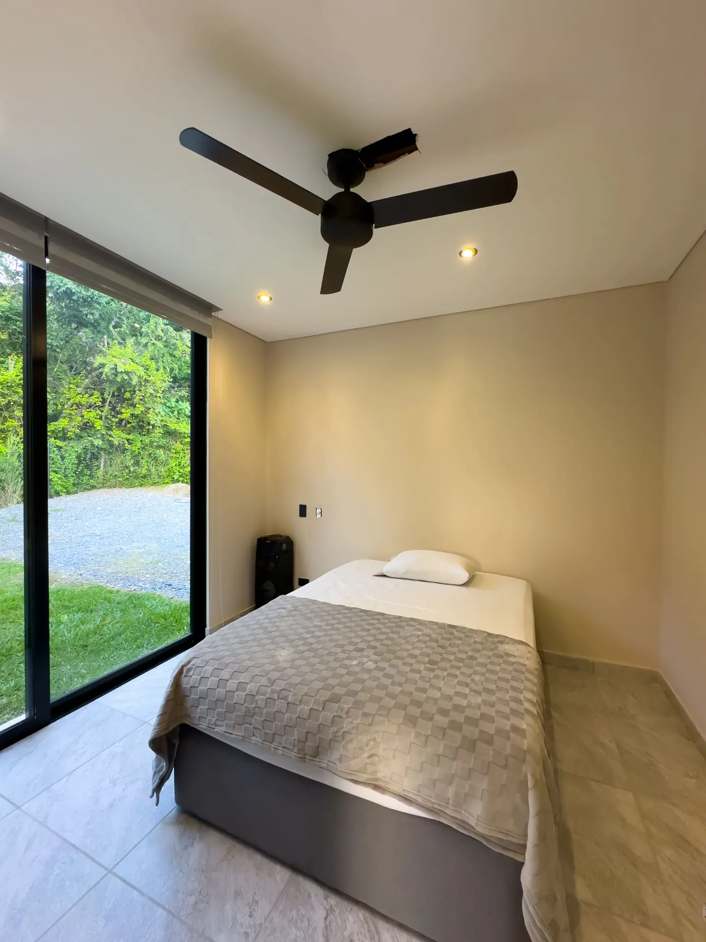 Casa de descanso con piscina y jardín en venta, Primavera de Payande (Villeta)