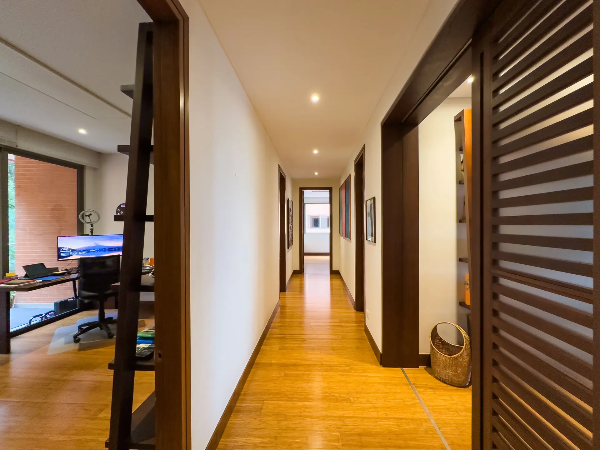 Apartamento con terraza en venta, Cerros de los Alpes. (Apartamento actualmente arrendado)