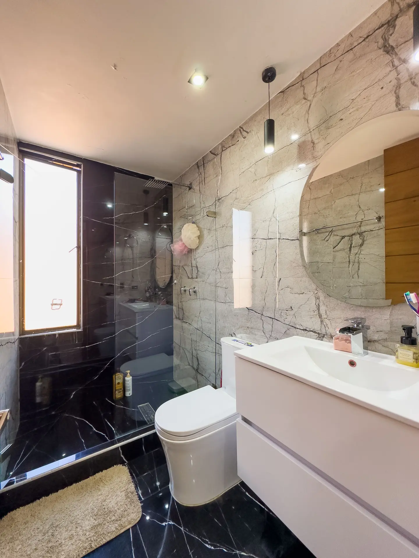 Casa con jardín en venta, San Jose de Bavária.