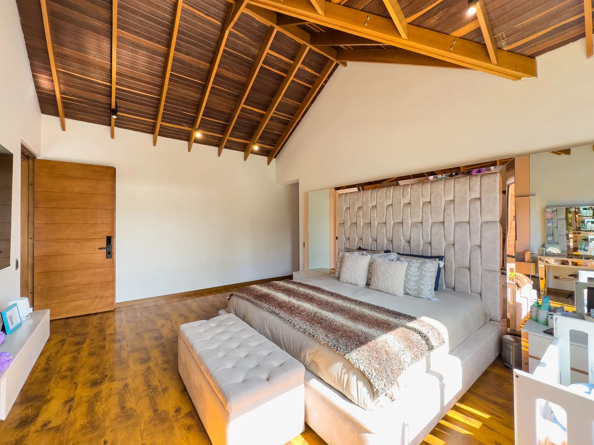 Casa con jardín en venta, San Jose de Bavária.