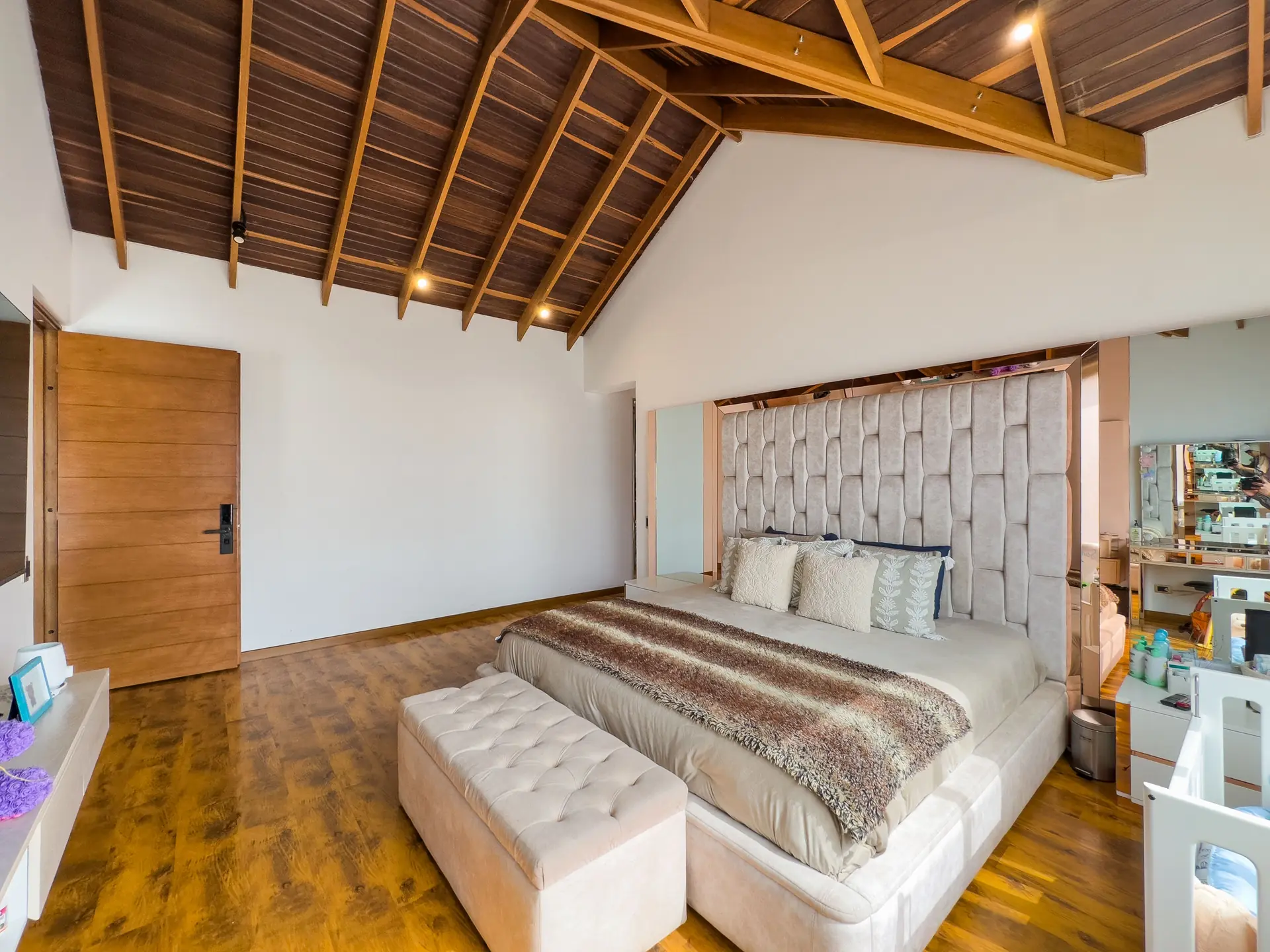 Casa con jardín en venta, San Jose de Bavária.