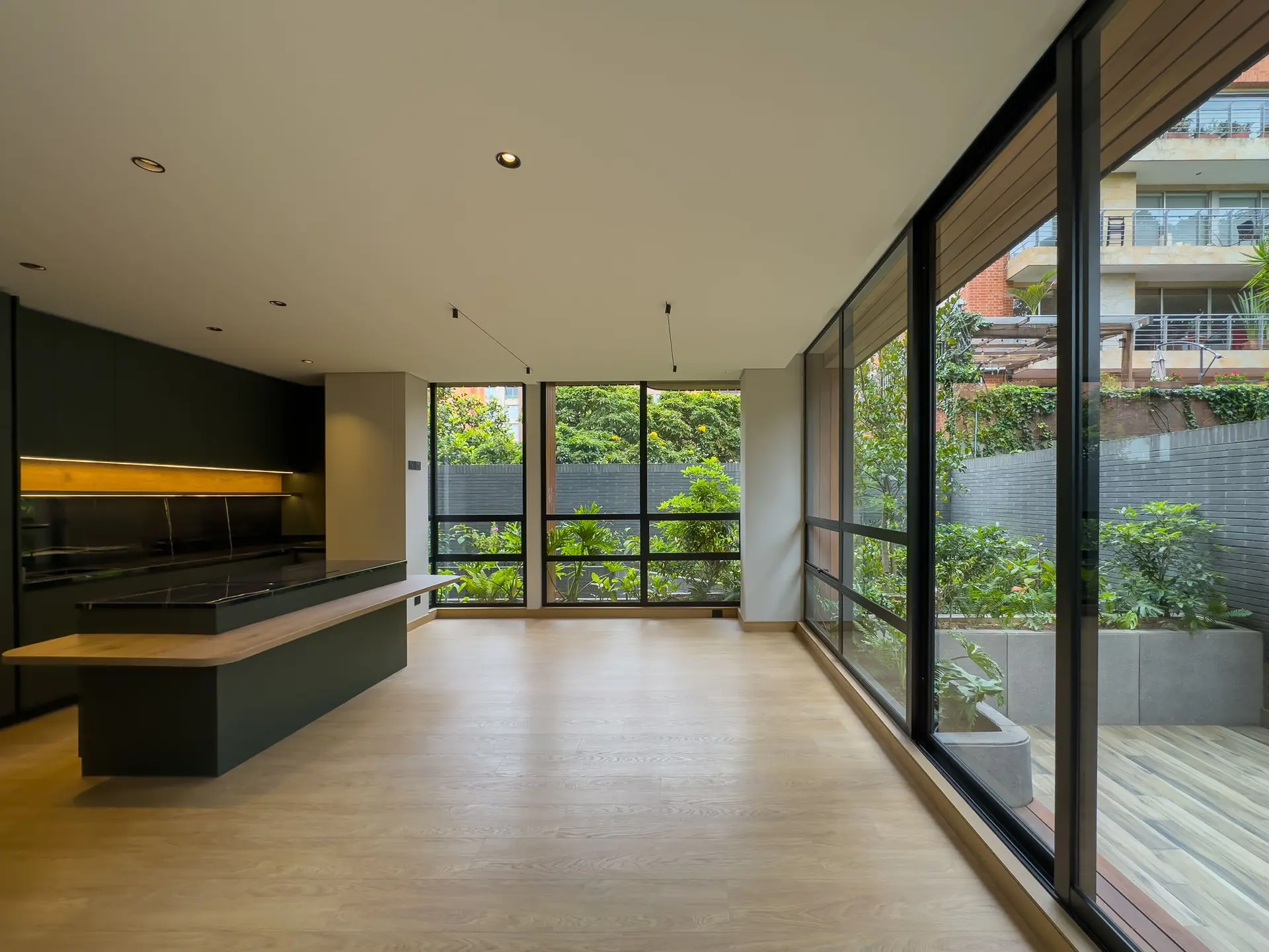 Apartamento moderno con terraza y club house, en chico museo.