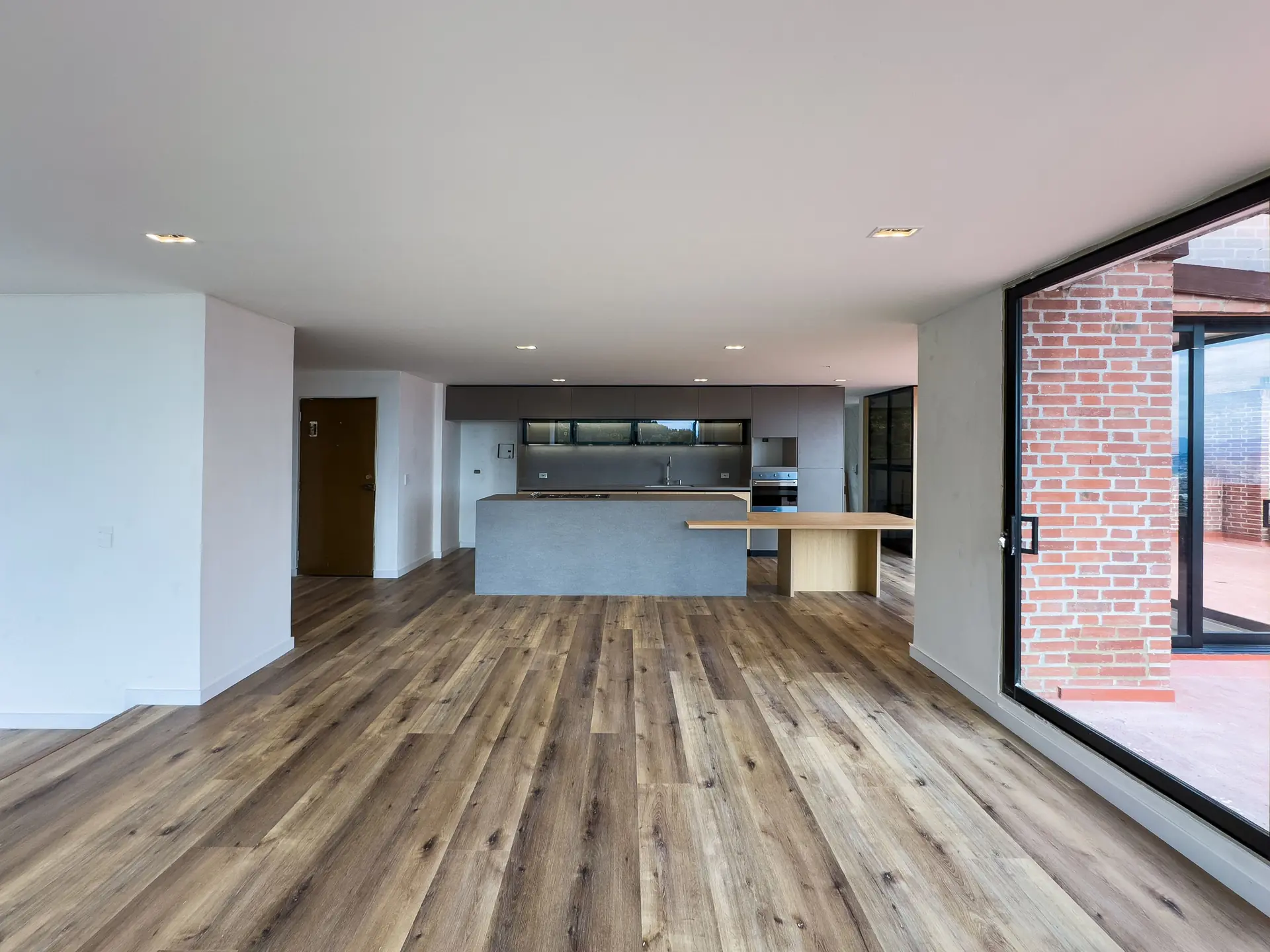 Apartamento con terraza en venta, chico alto. (Apartamento arrendado actualmente)