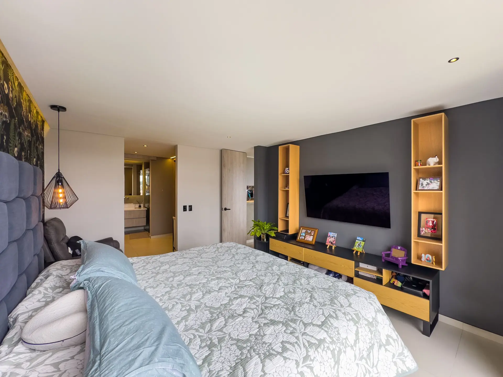 Apartamento con terraza a la venta, Cerros de sotileza.