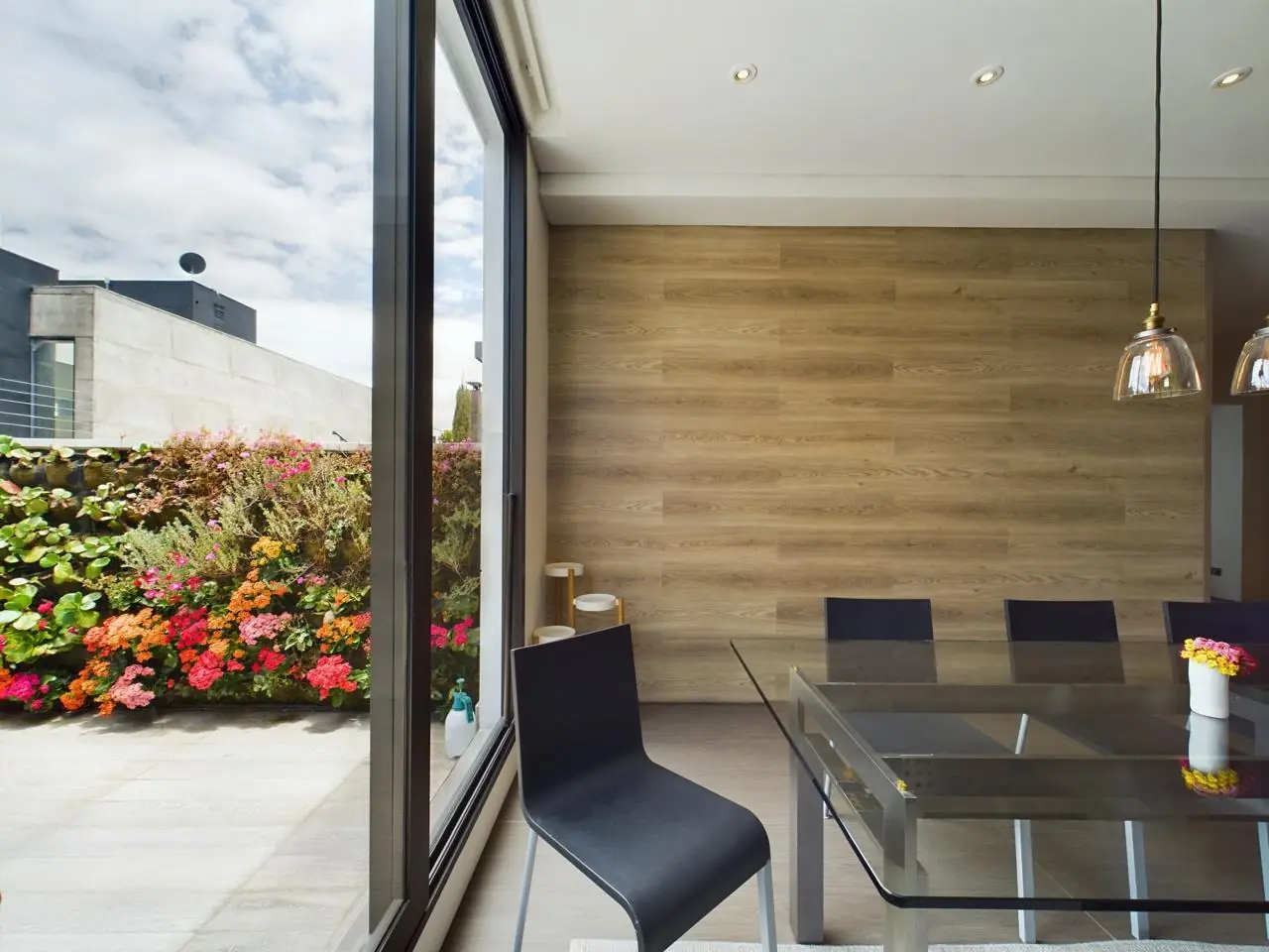 Apartamento con terraza a la venta, en Santa Ana.